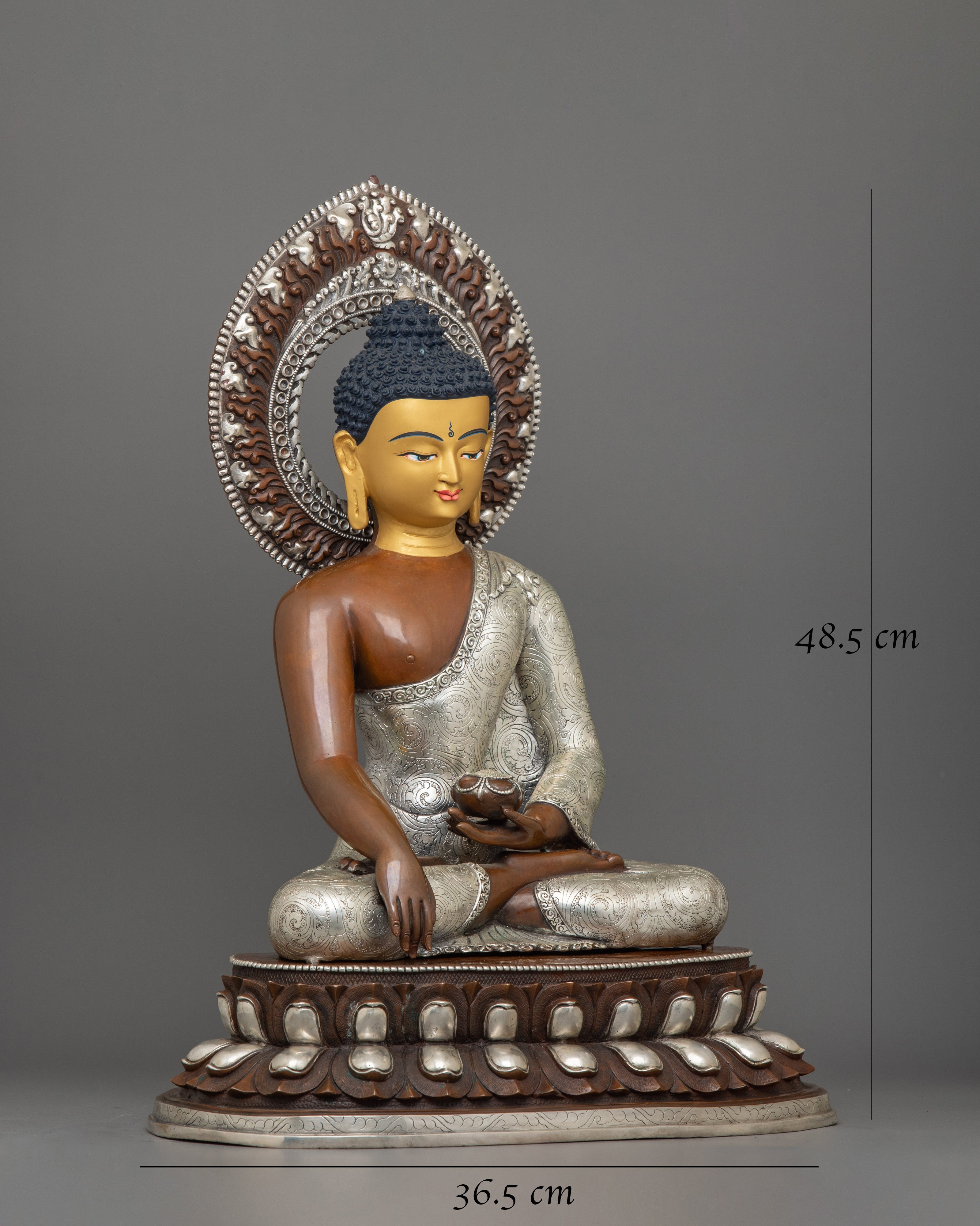 statue-of-shakyamuni-buddha-with-disciples