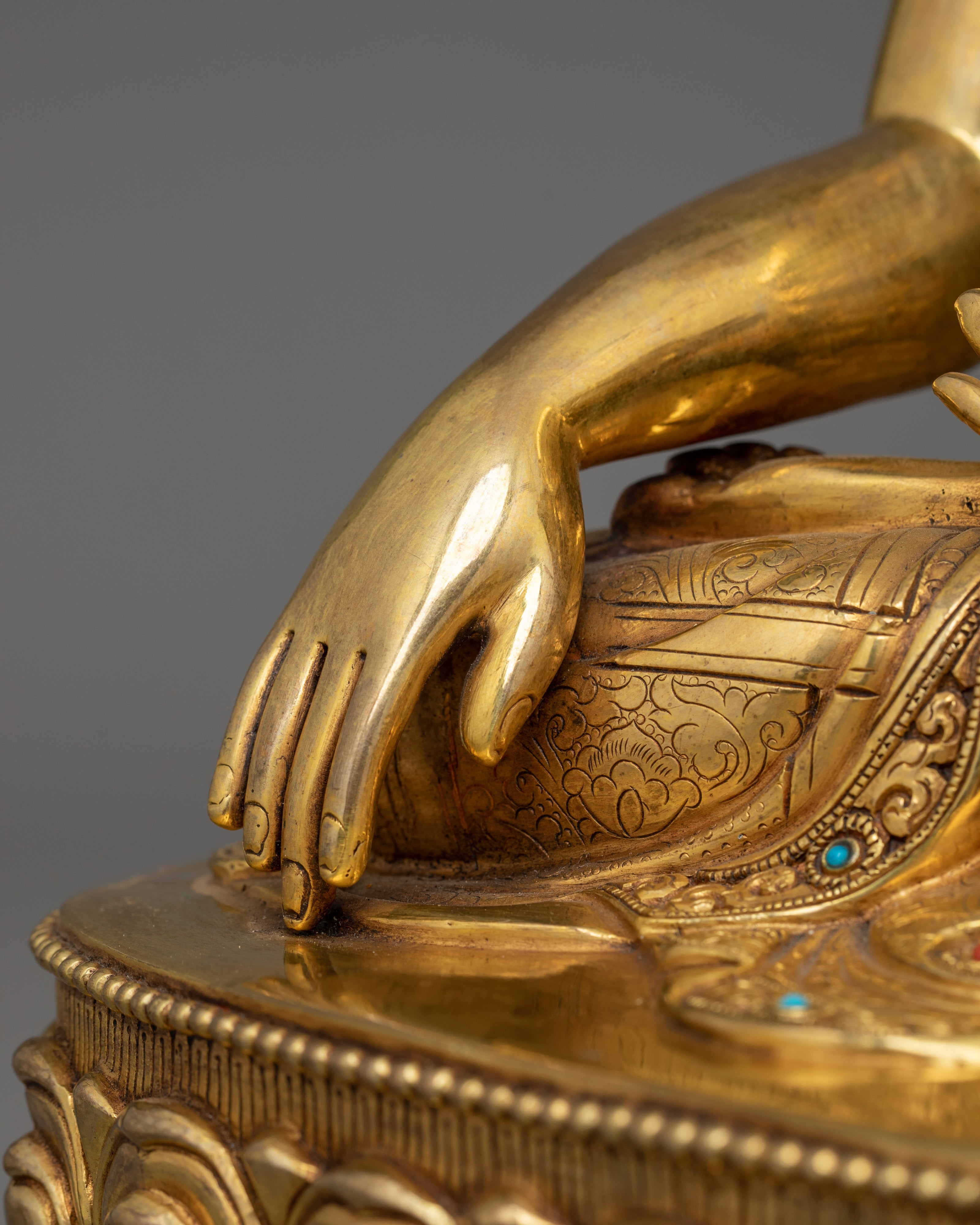 Handcrafted Figurine of Meditating Buddha Shakyamuni | The Path to Enlightenment