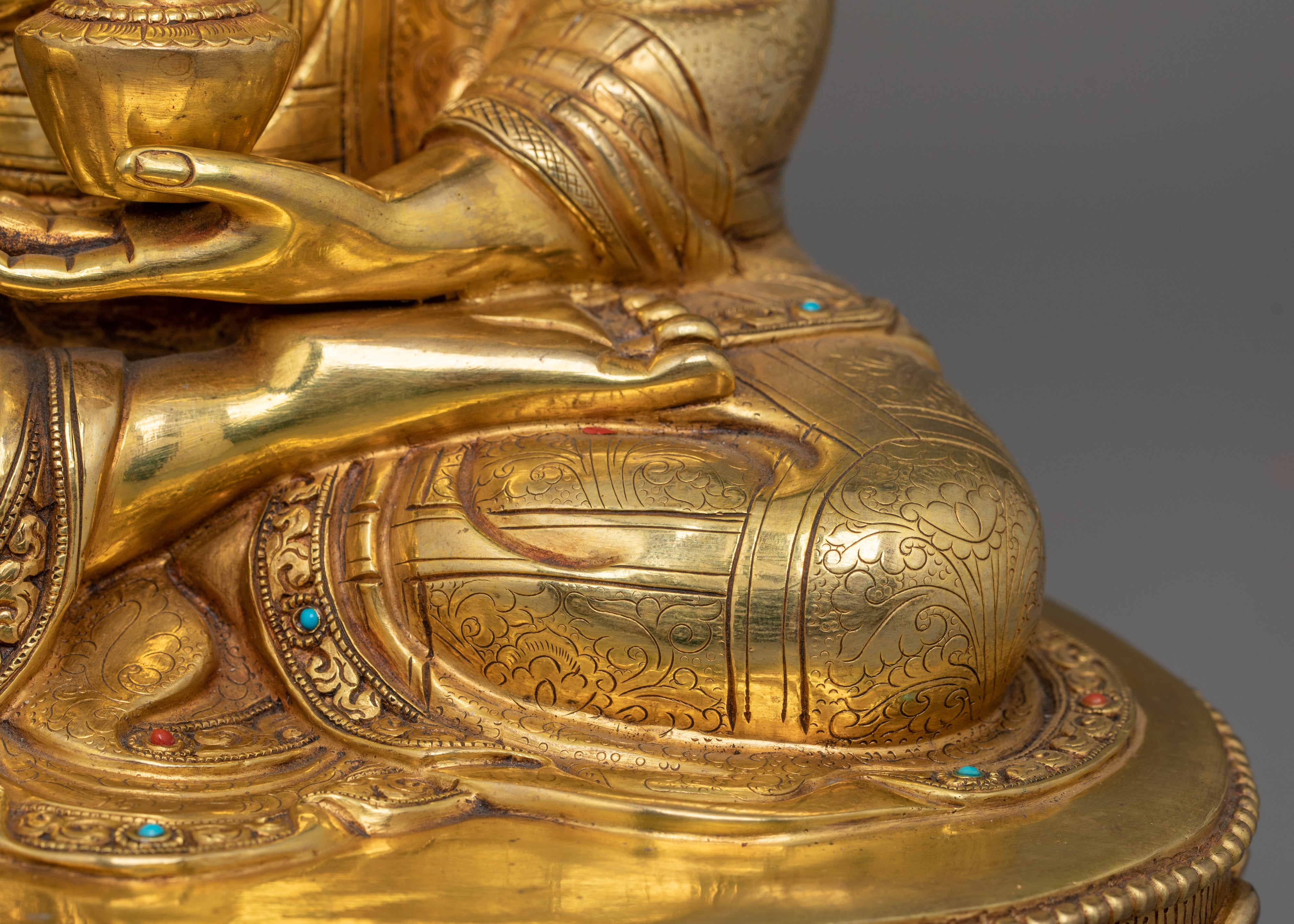 Handcrafted Figurine of Meditating Buddha Shakyamuni | The Path to Enlightenment