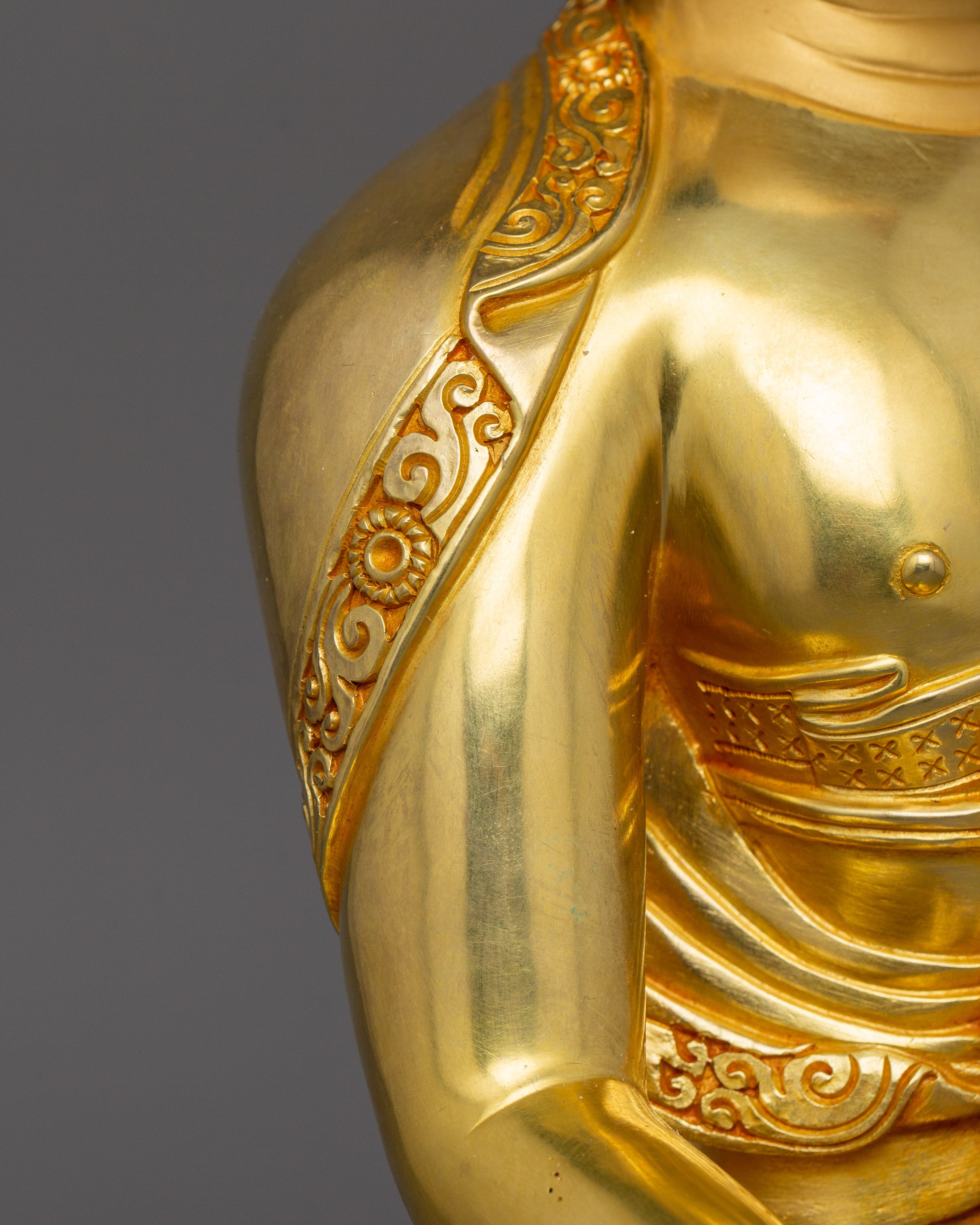 Handmade Enlightened Tibetan Buddha Shakyamuni Statue | Nepalese Artwork