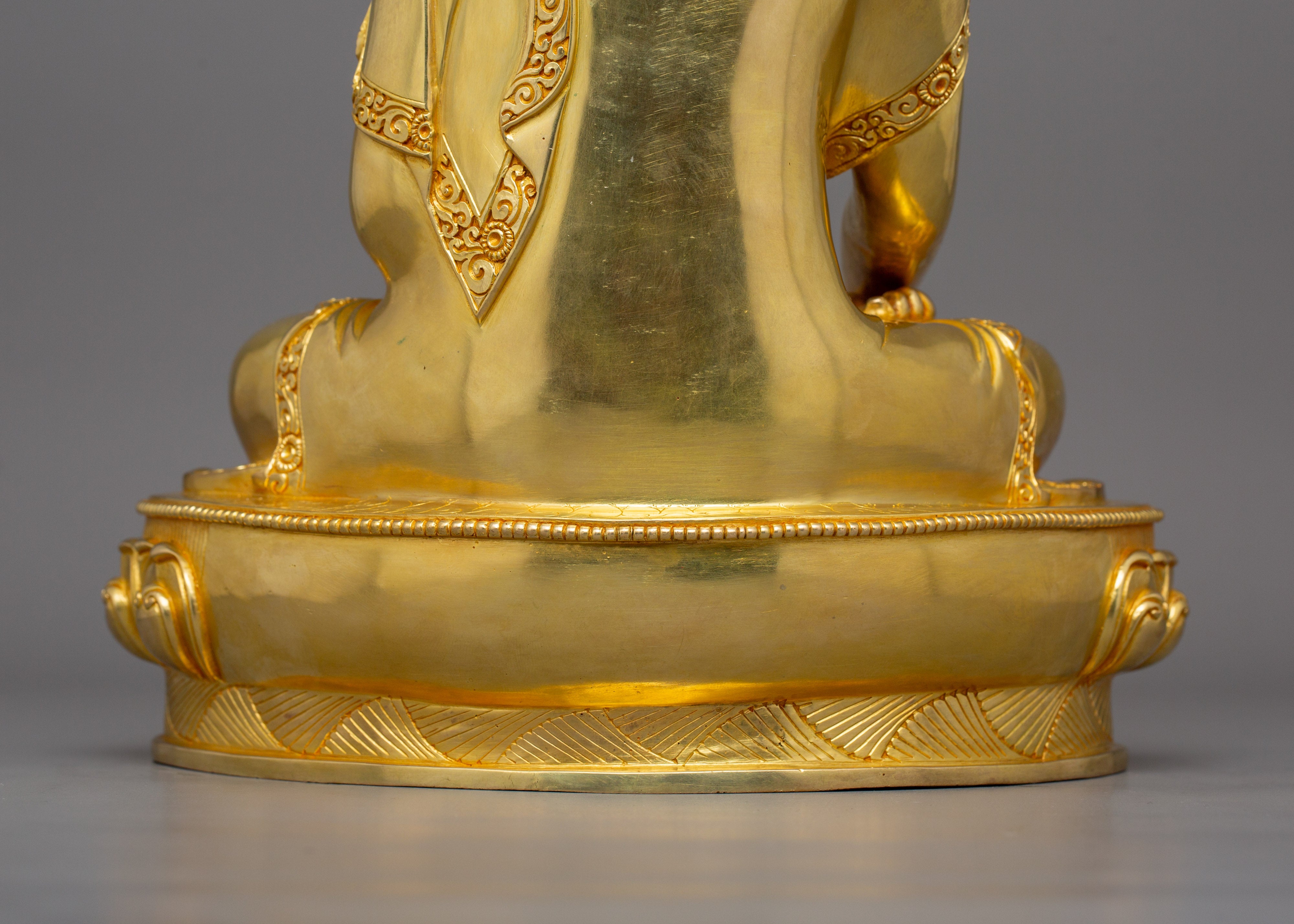 Handmade Enlightened Tibetan Buddha Shakyamuni Statue | Nepalese Artwork