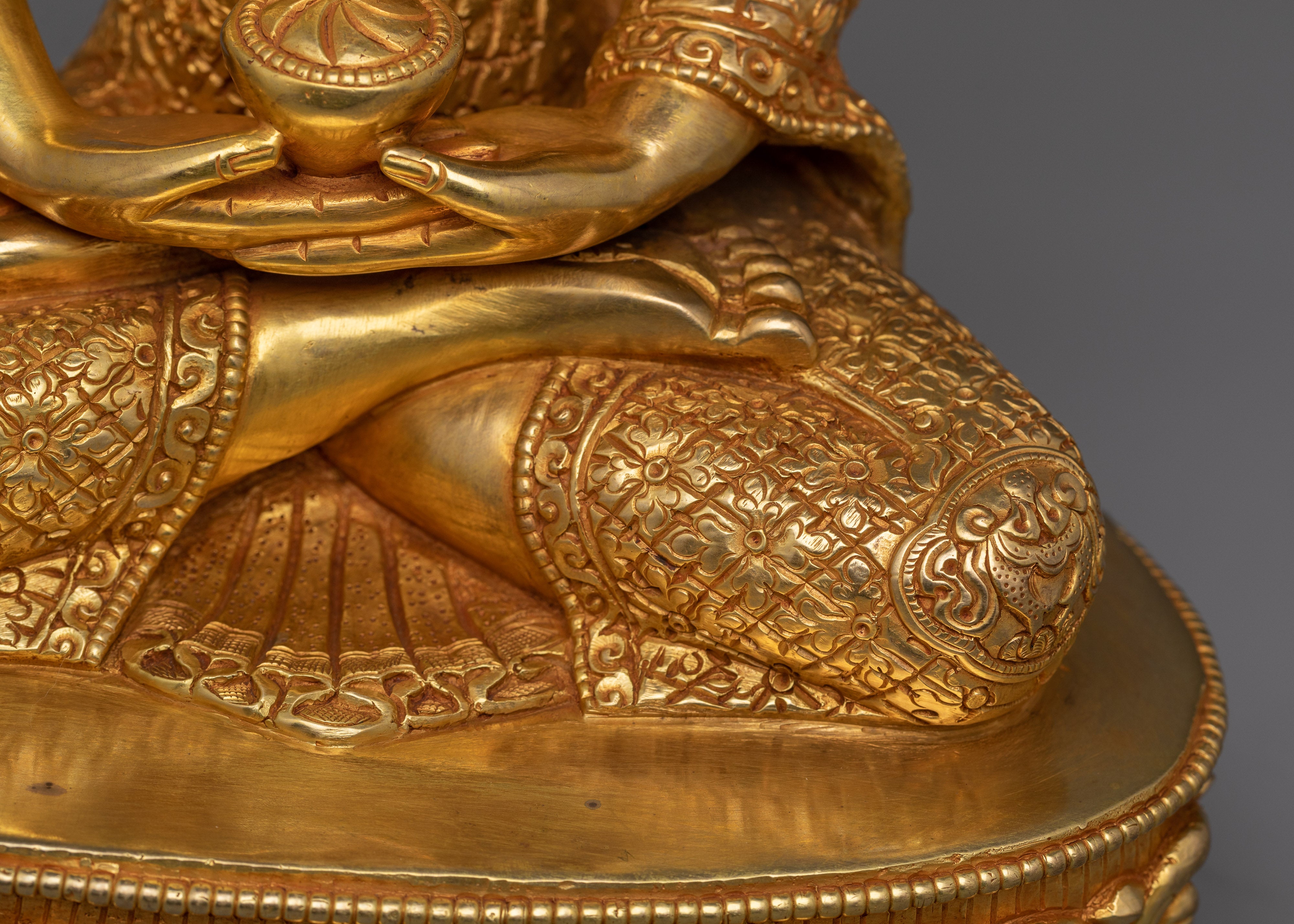 Beautiful Gold Gilded Amitabha Buddha | Infinite Light Buddha