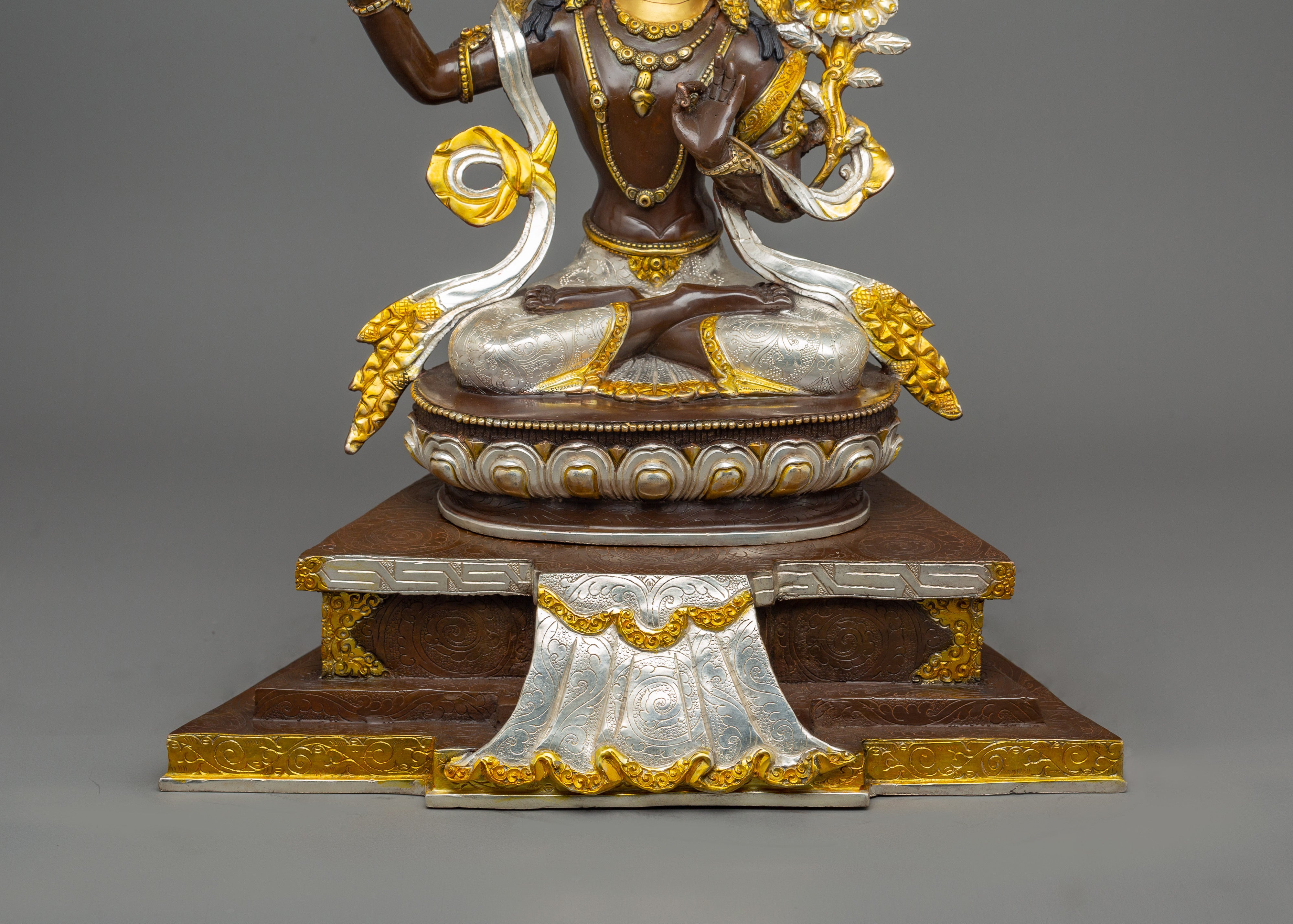 The Noble Mahanaya Buddhist Manjushri Sculpture | The Bodhisattva of Enlightenment
