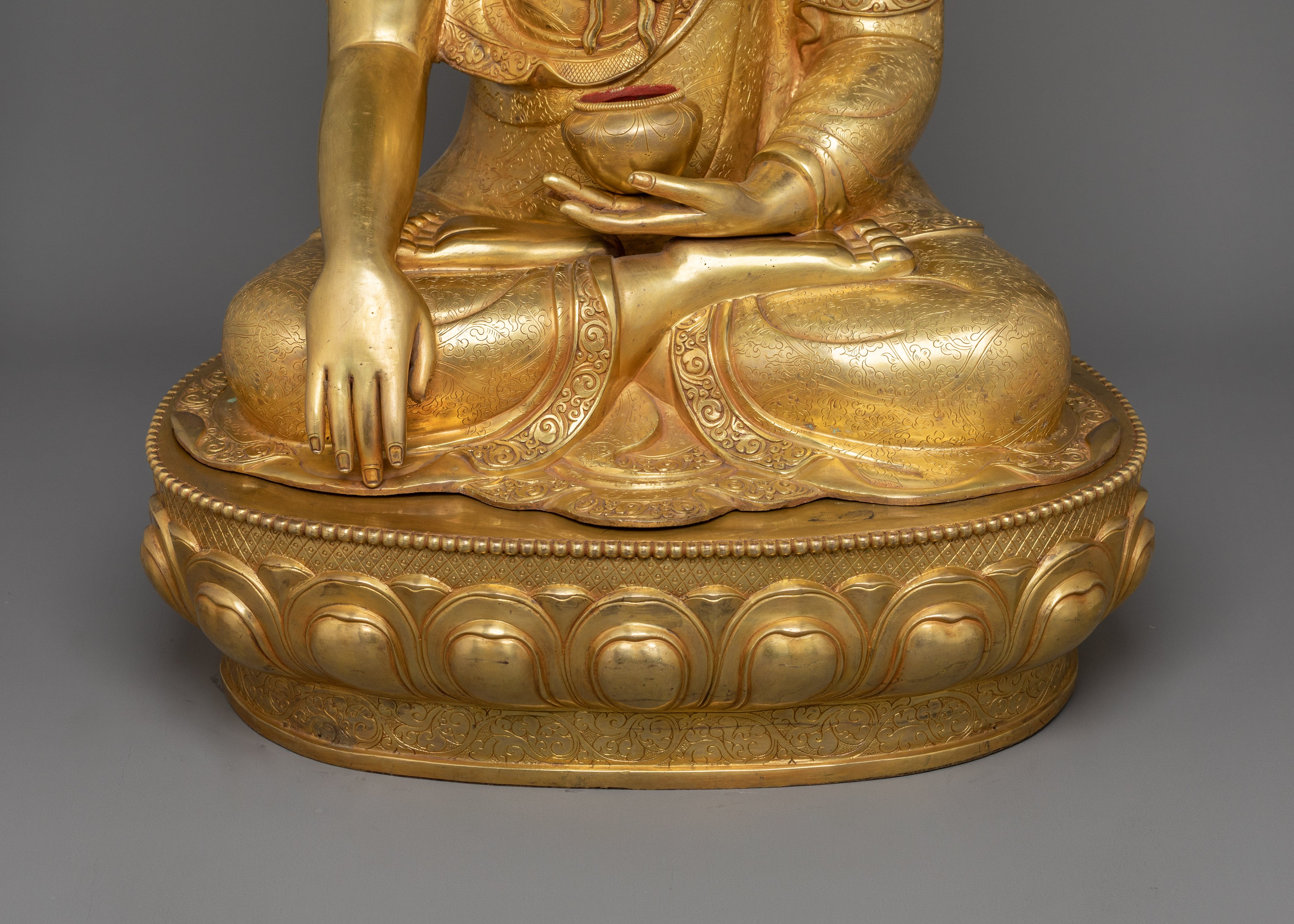 Statue of Lord Shakyamuni Buddha | The Great Compassionate Teacher