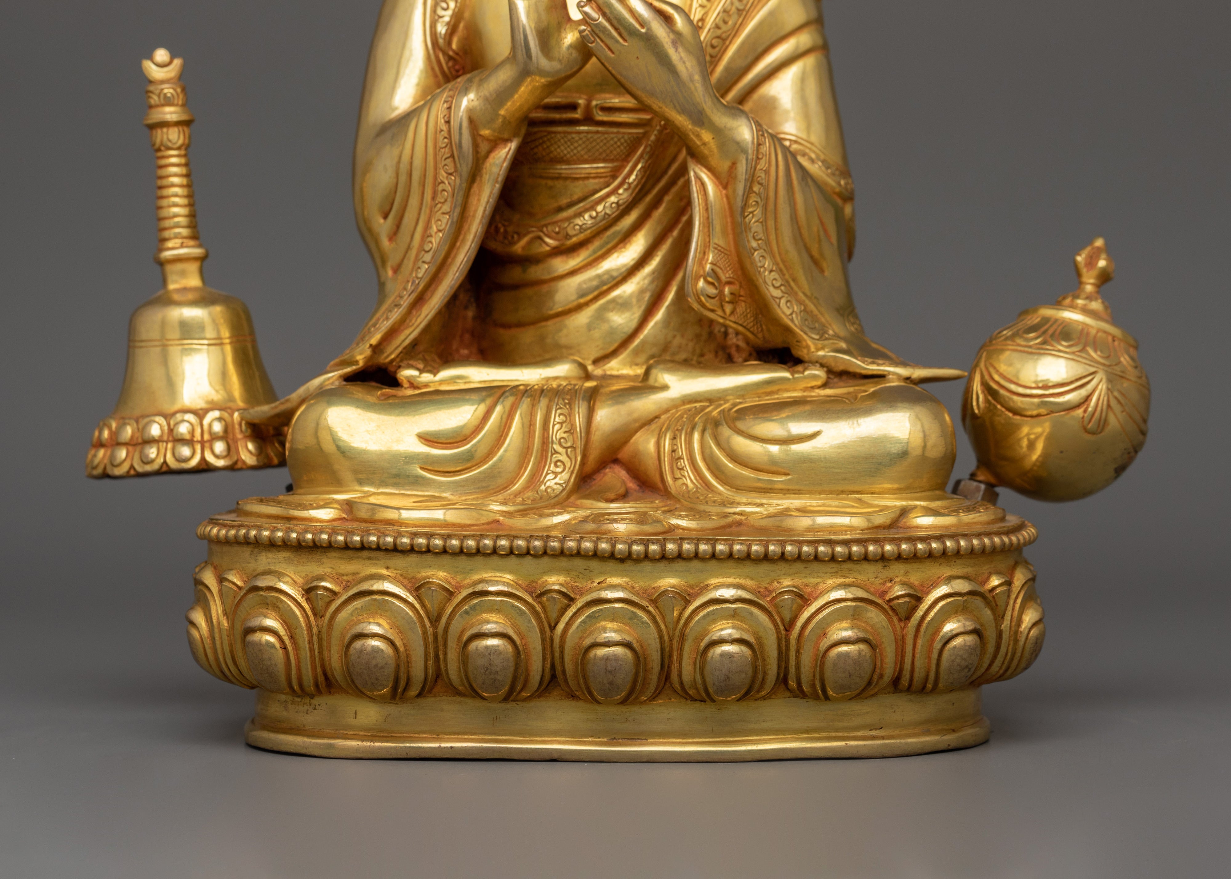 Traditional Statue of Atisa | The Light of the Dharma