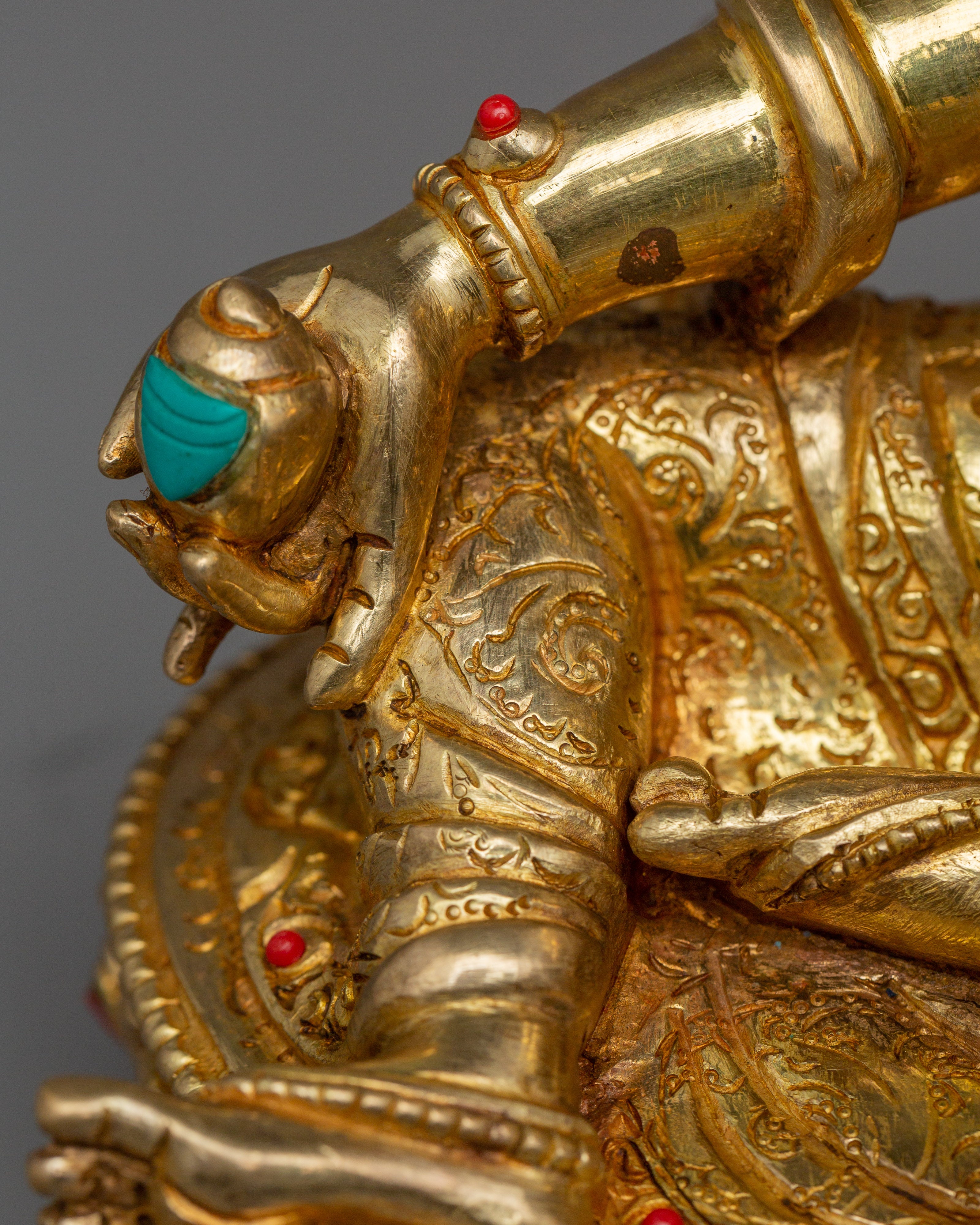 Traditional Statue of Dzambhala | The Guardian of Material and Spiritual Wealth