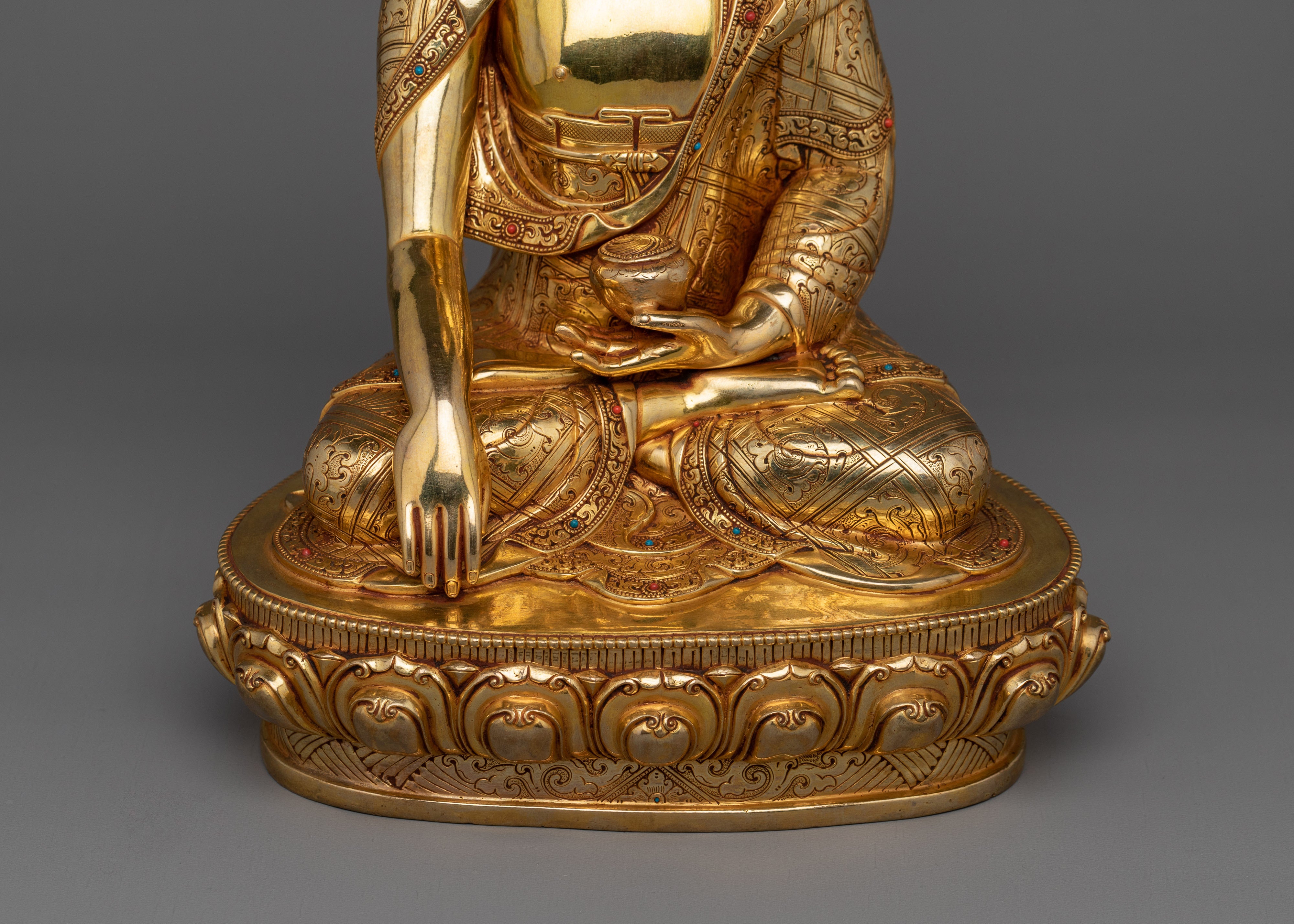 Exquisite Shakyamuni Buddha Figure | The Enlightened One
