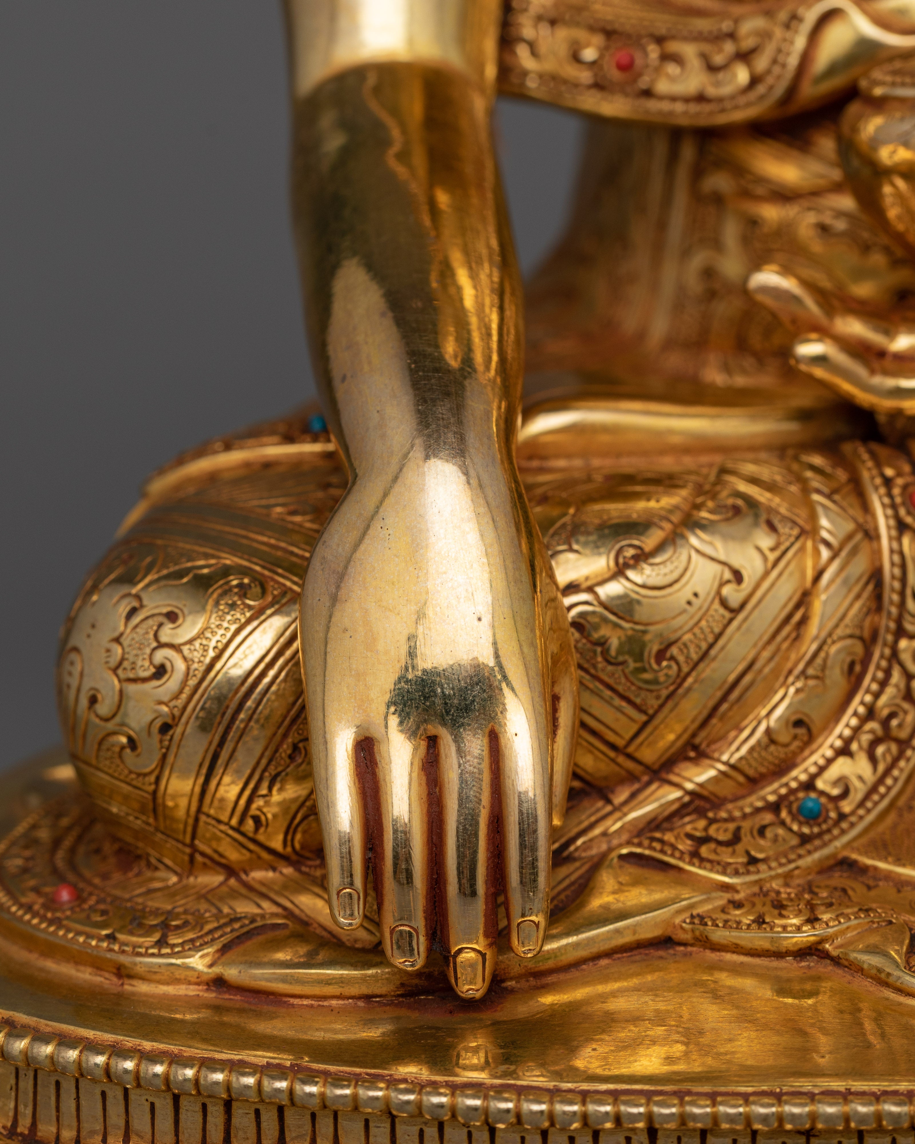 Exquisite Shakyamuni Buddha Figure | The Enlightened One