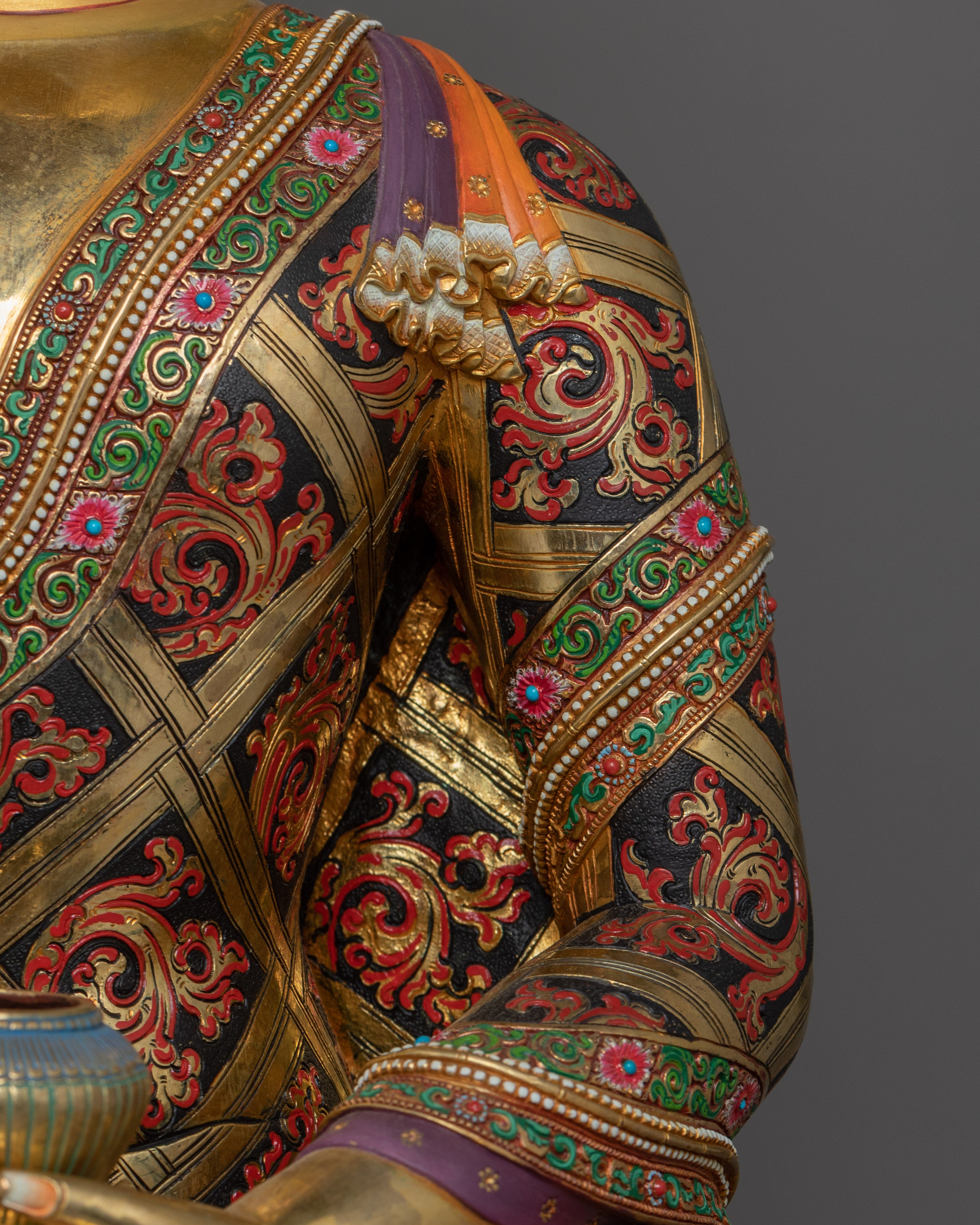 Traditional Figurine of Shakyamuni Buddha | The Buddha of Wisdom and Compassion