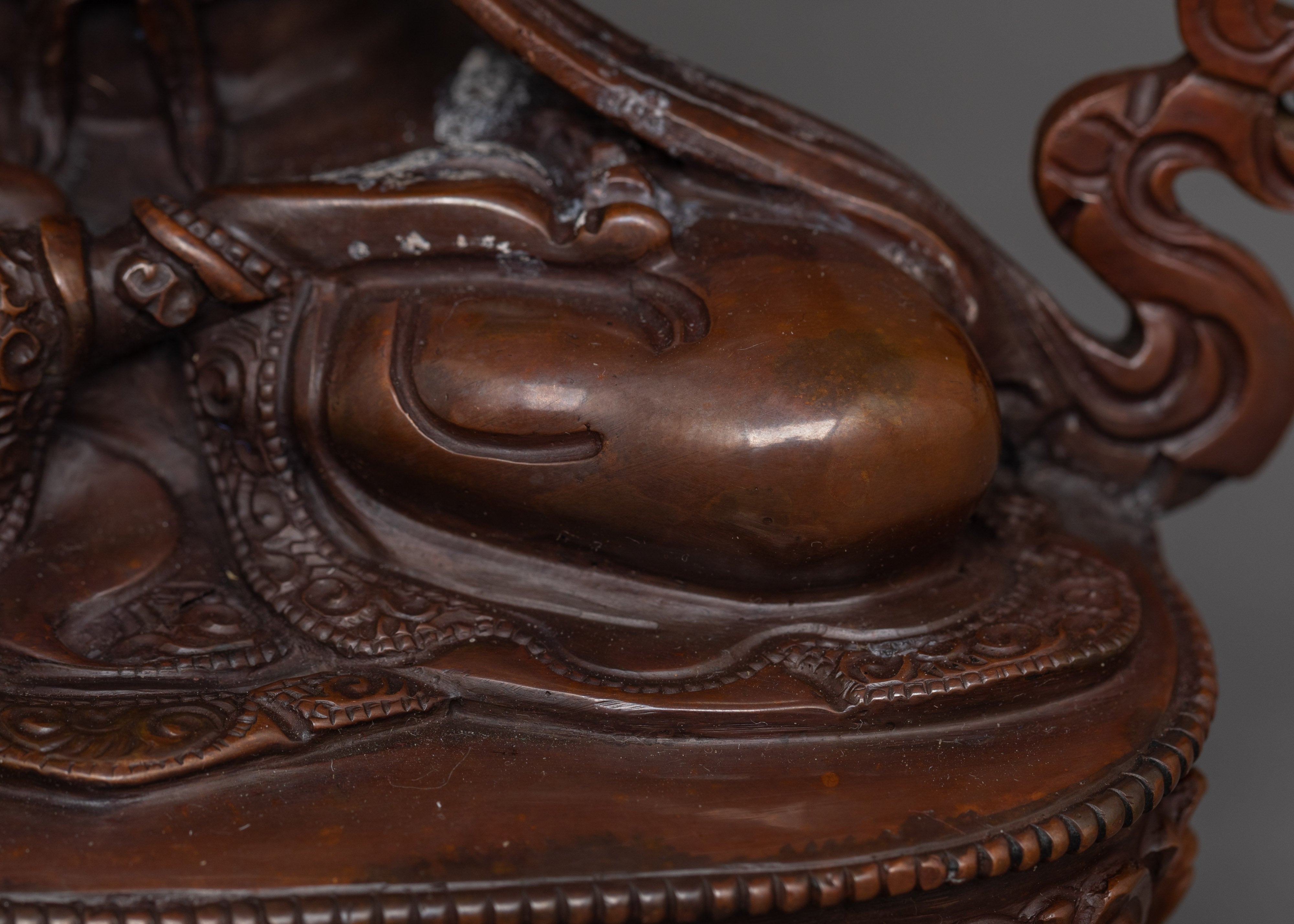 Traditional Figurine of Chenrezig | Embodiment of Infinite Compassion