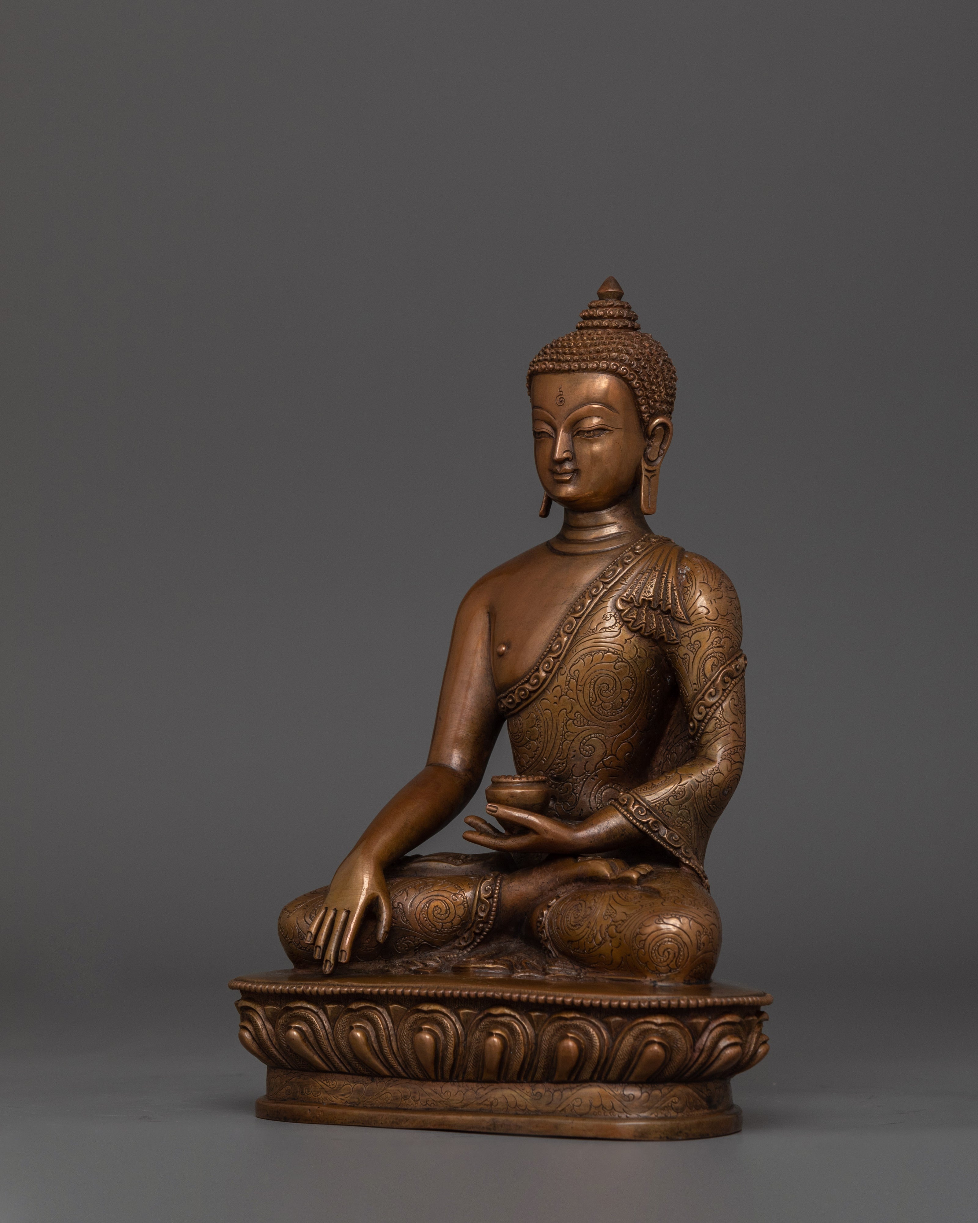Traditional Handmade Sculpture of Shakyamuni | The Enlightened One