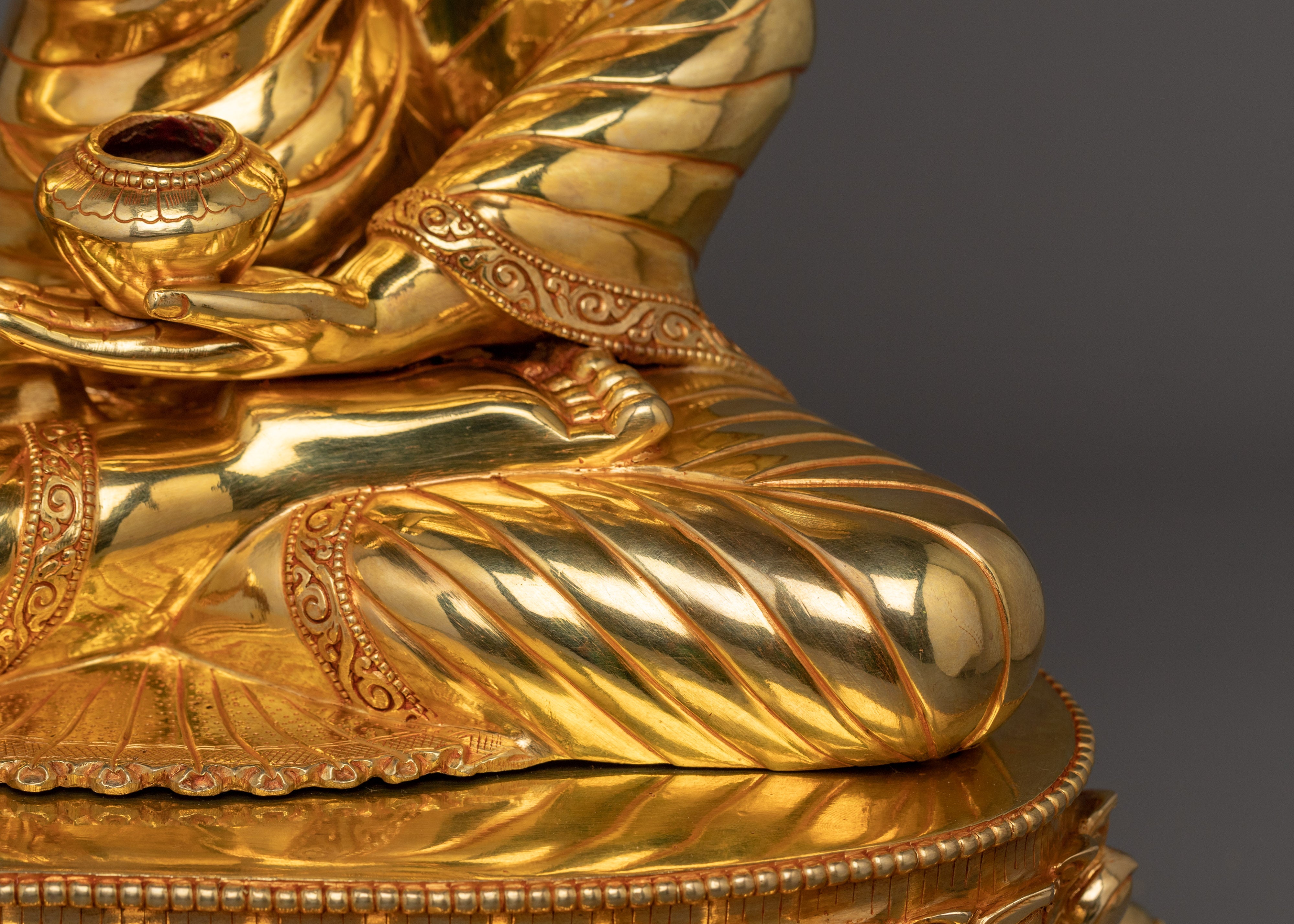 Sculpture of Siddhartha Gautama | Founder of the Dharma