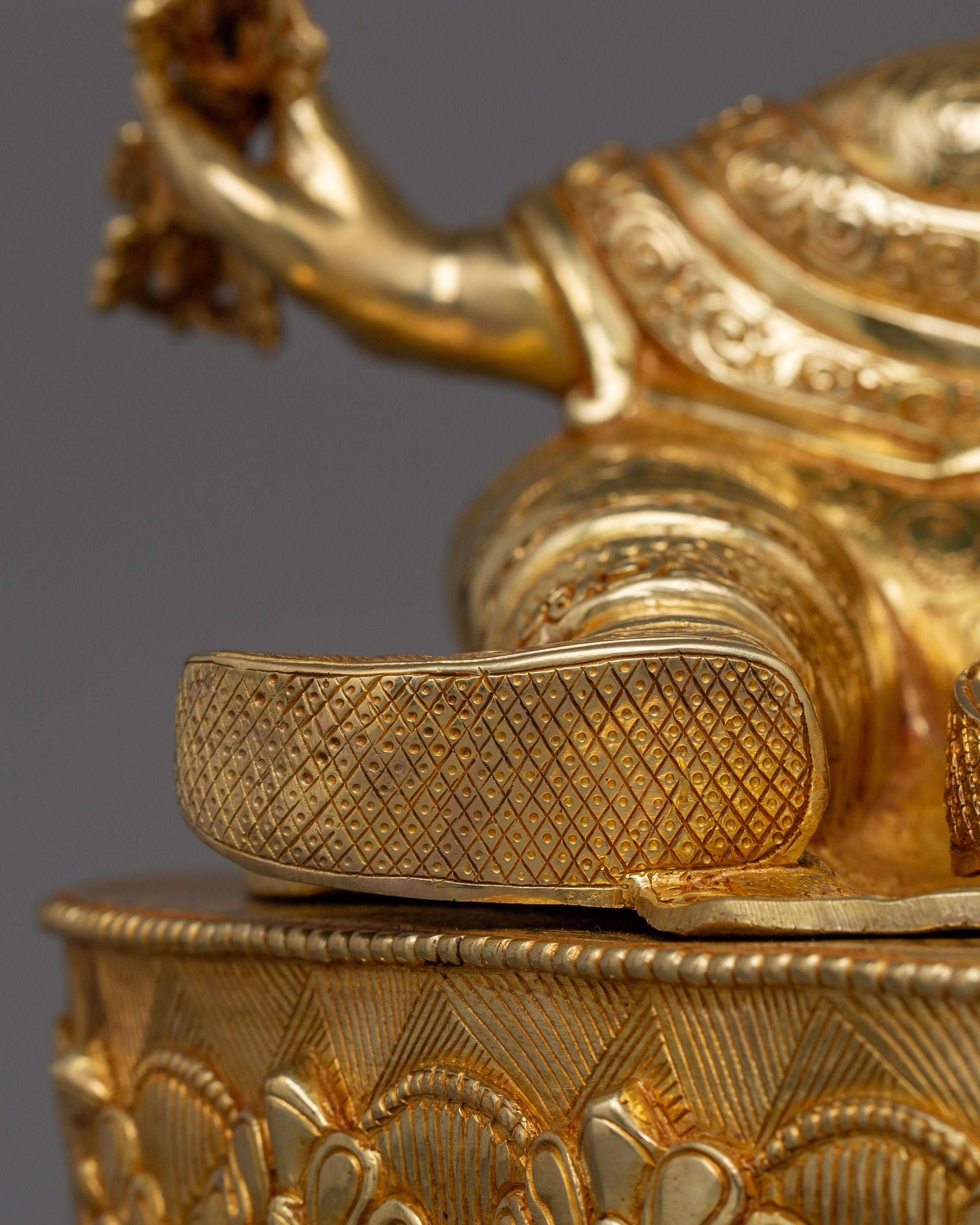 Master of Tantras Guru Rinpoche Statue | Precious Guru