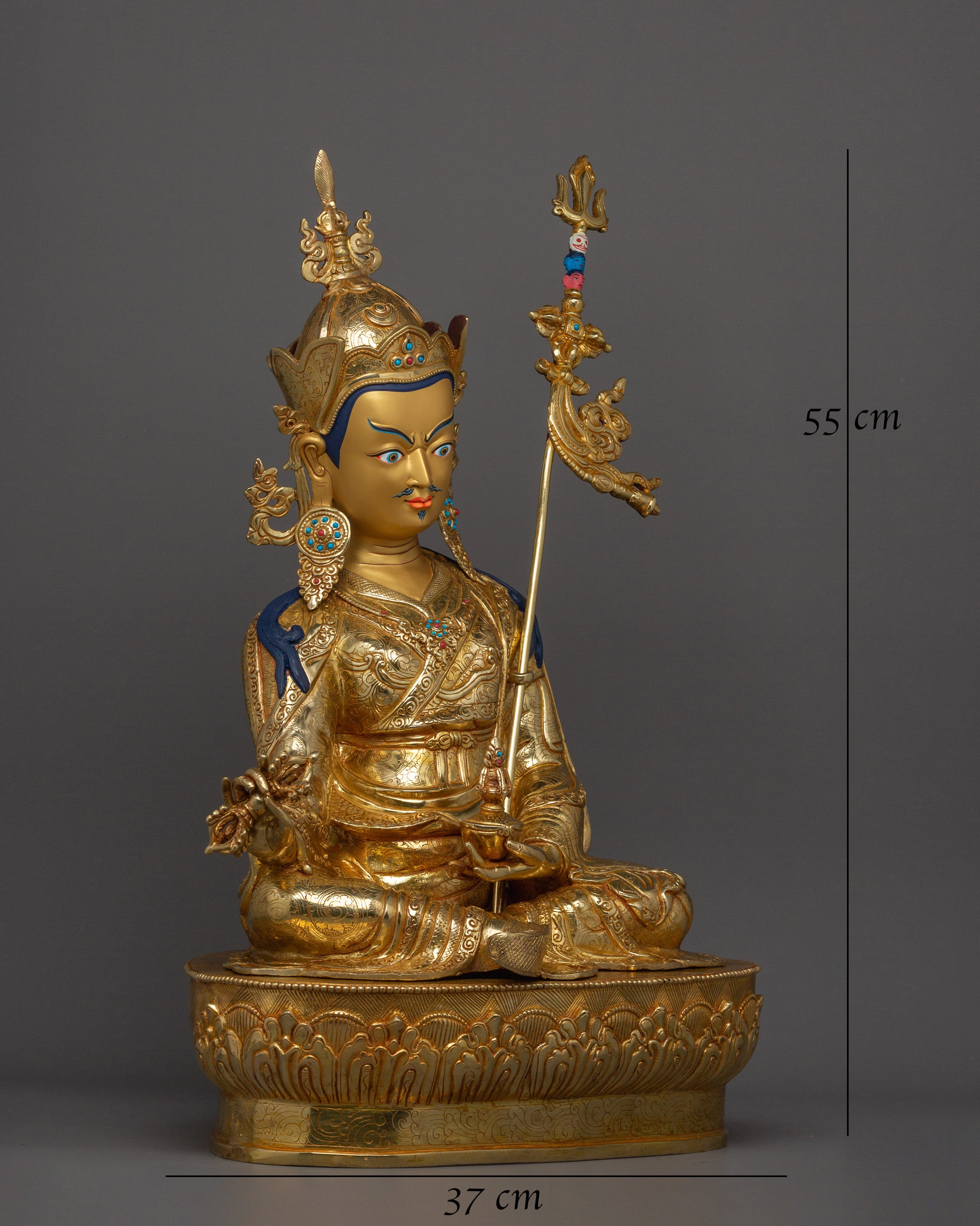 master-of-tantras-guru-rinpoche-statue