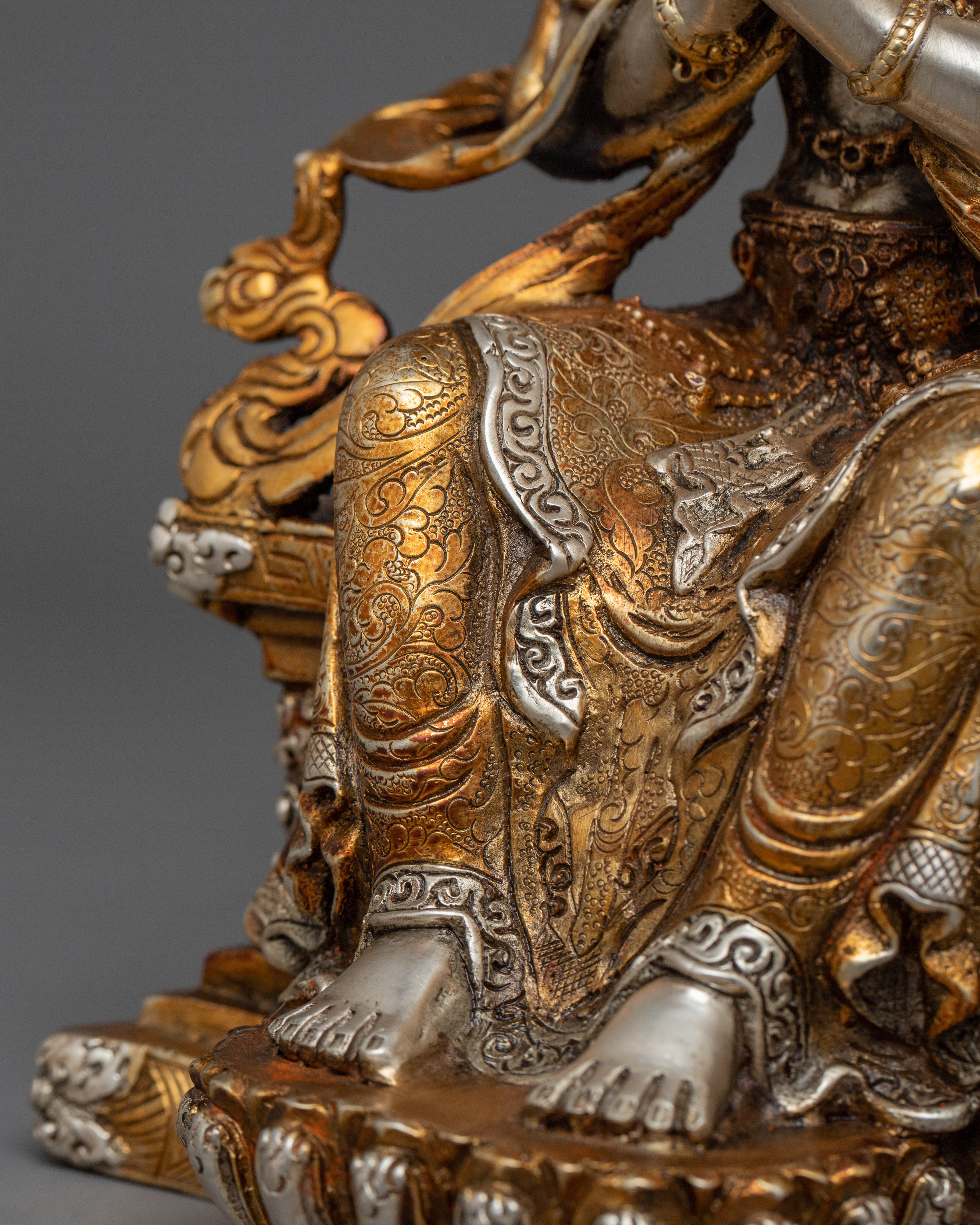 Future Maitreya Buddha Statue | Traditional Artwork