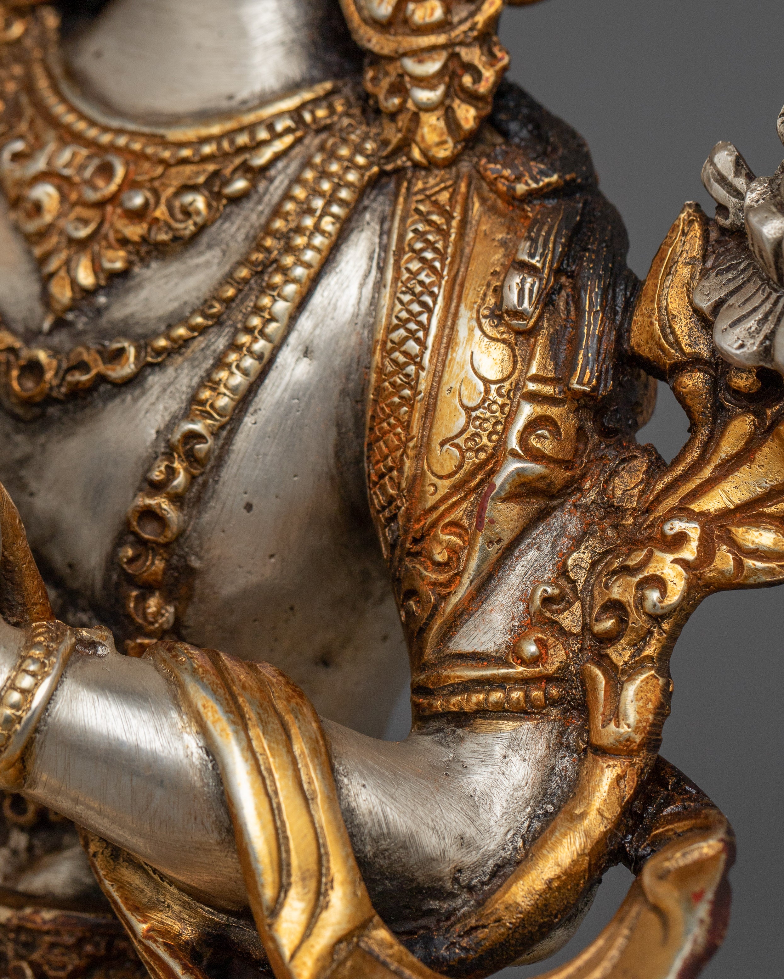 Future Maitreya Buddha Statue | Traditional Artwork