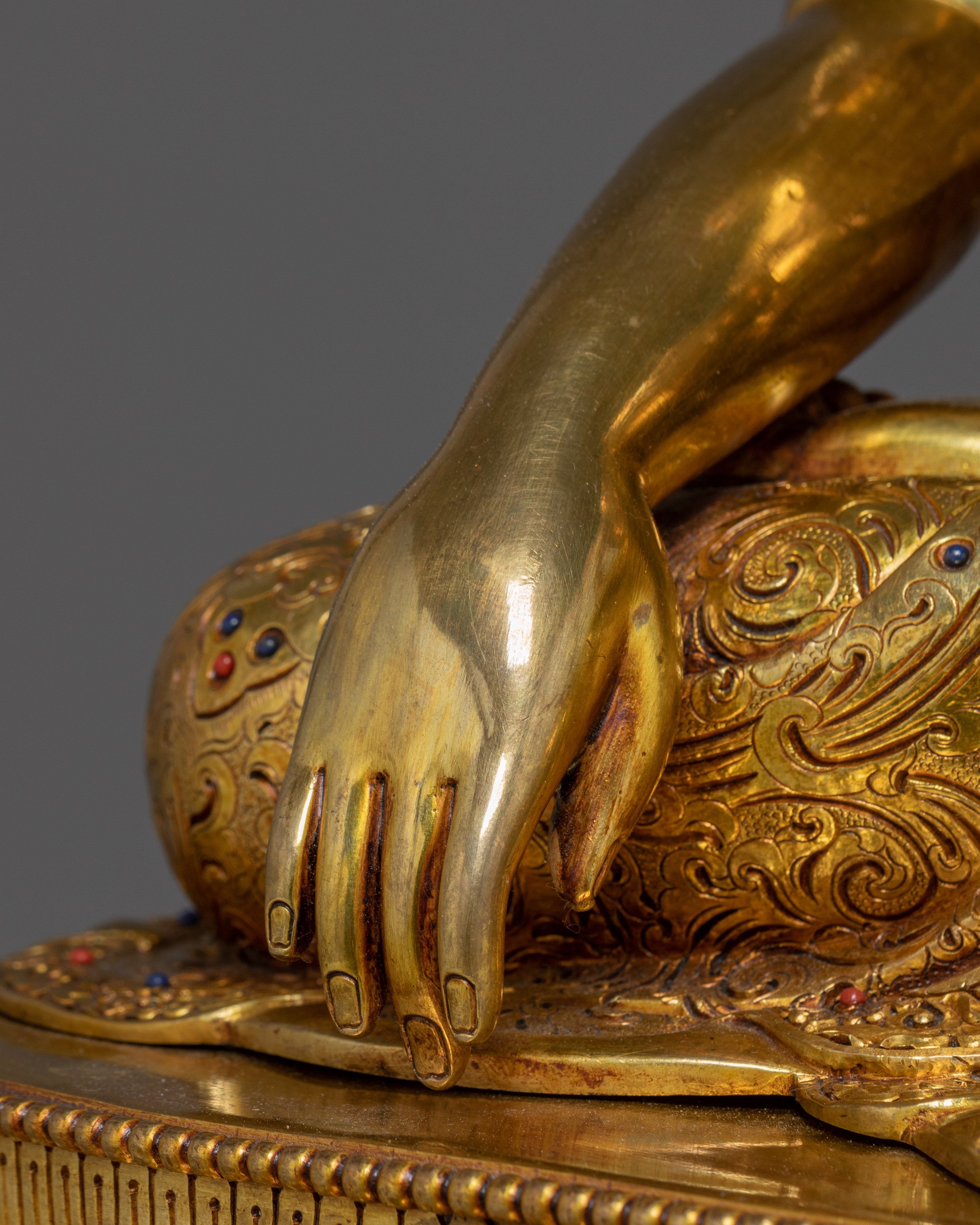 Statue of Buddha Shakyamuni On throne | Sage of the Shakya Clan