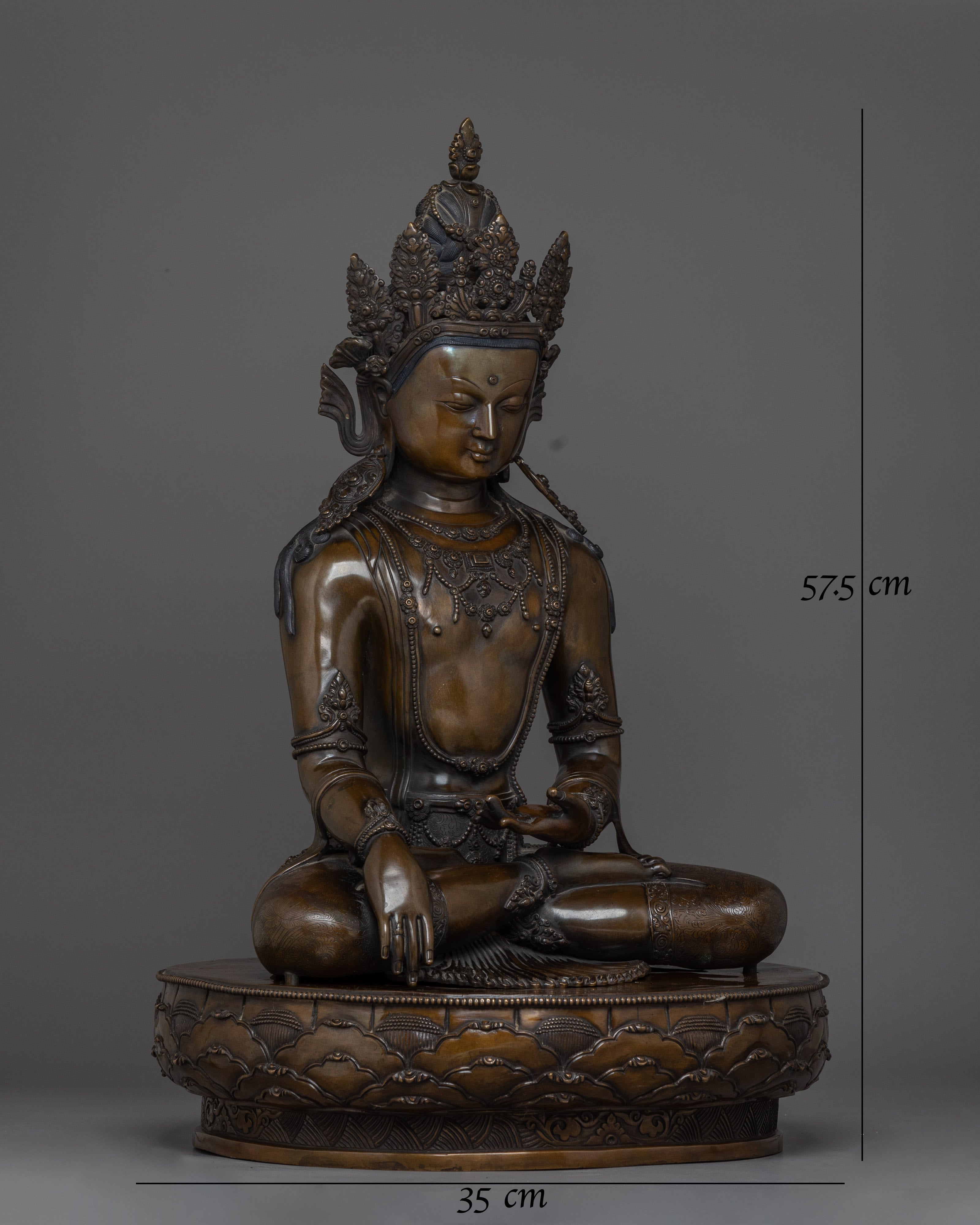 figurine-of-shakyamuni-buddha-with-crown