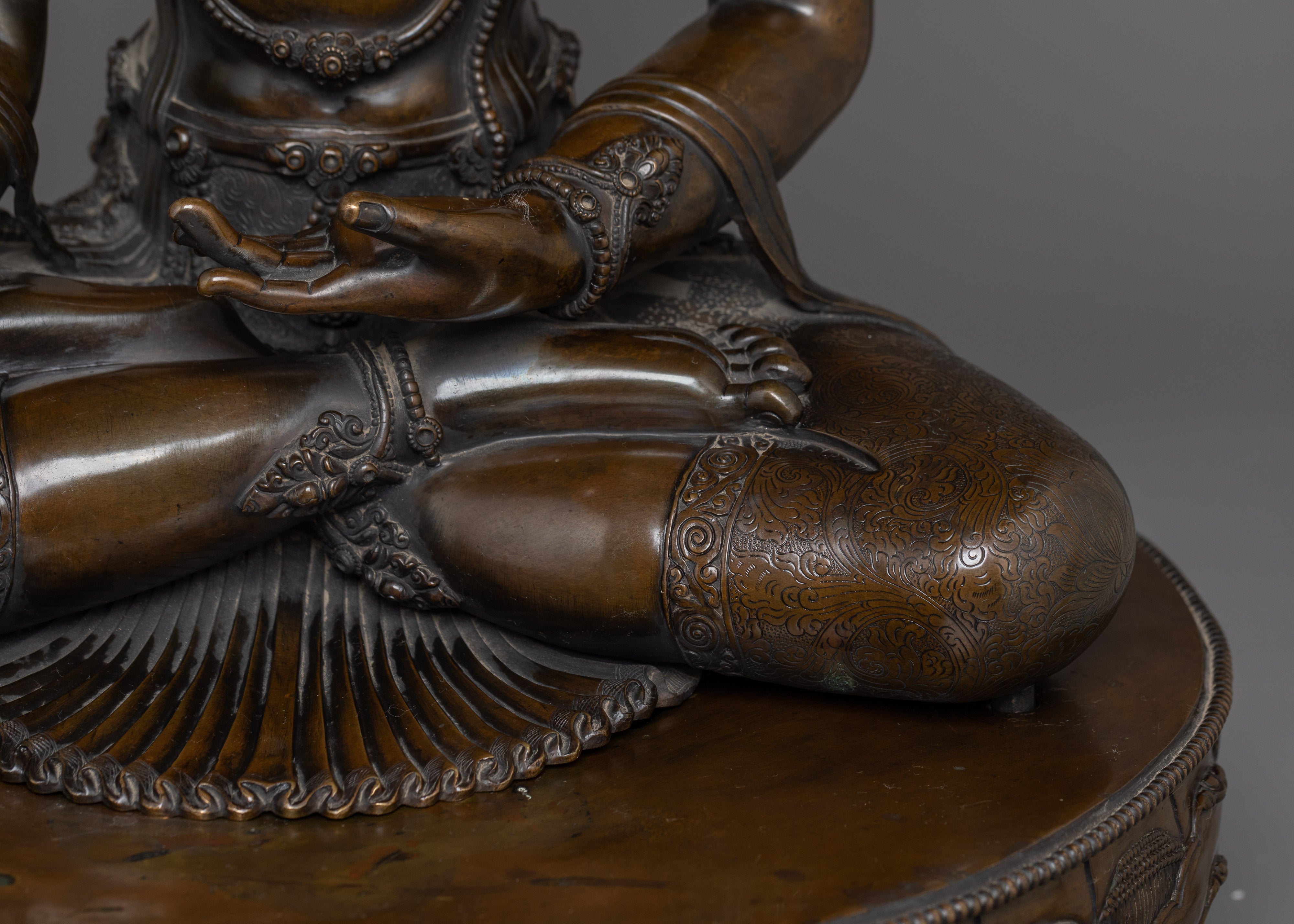 Figurine of Shakyamuni Buddha with Crown | Embodiment of Wisdom and Peace