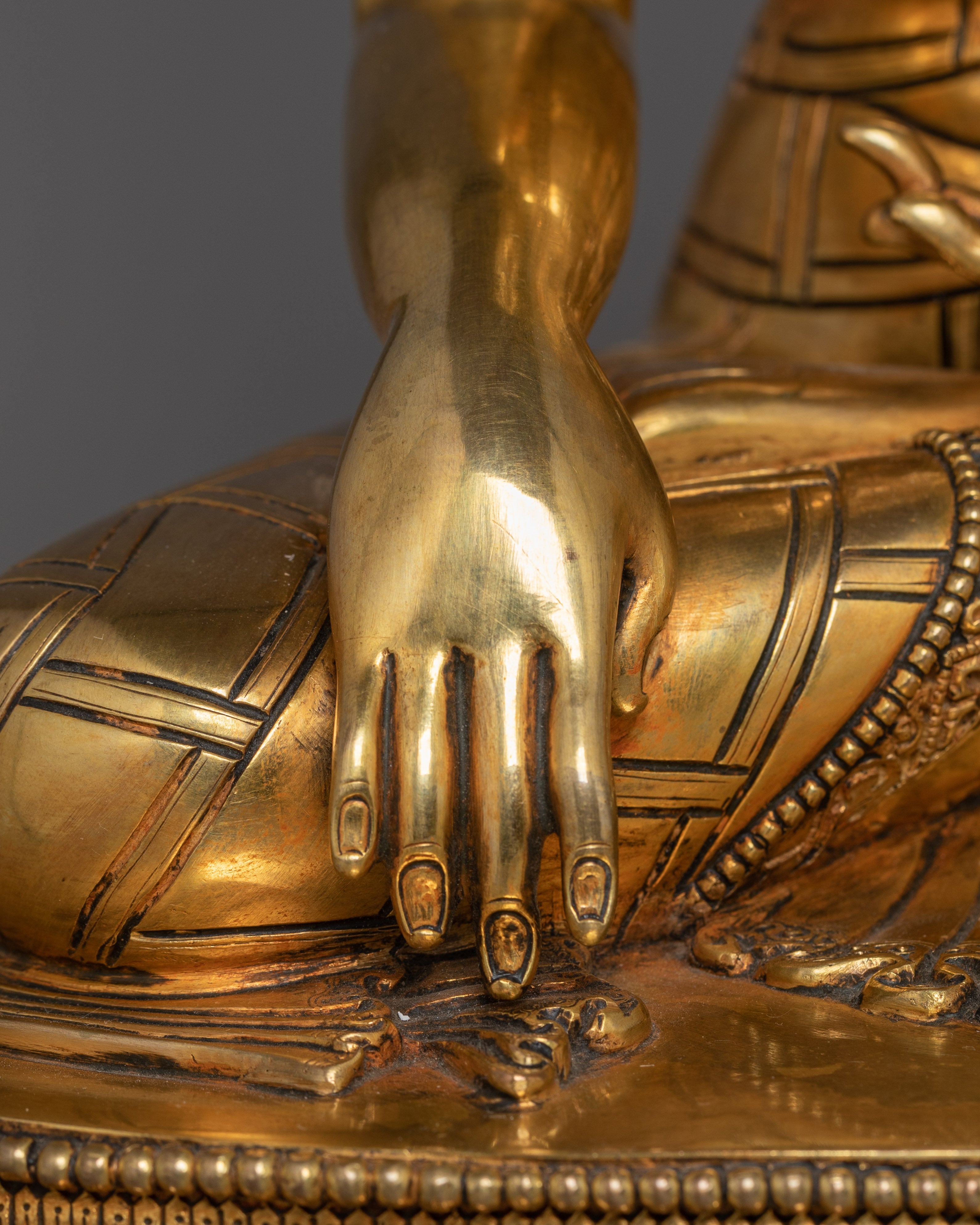 Shakyamuni Buddha Statue, The Ideal for Meditation | Siddhartha Gautama Sculpture
