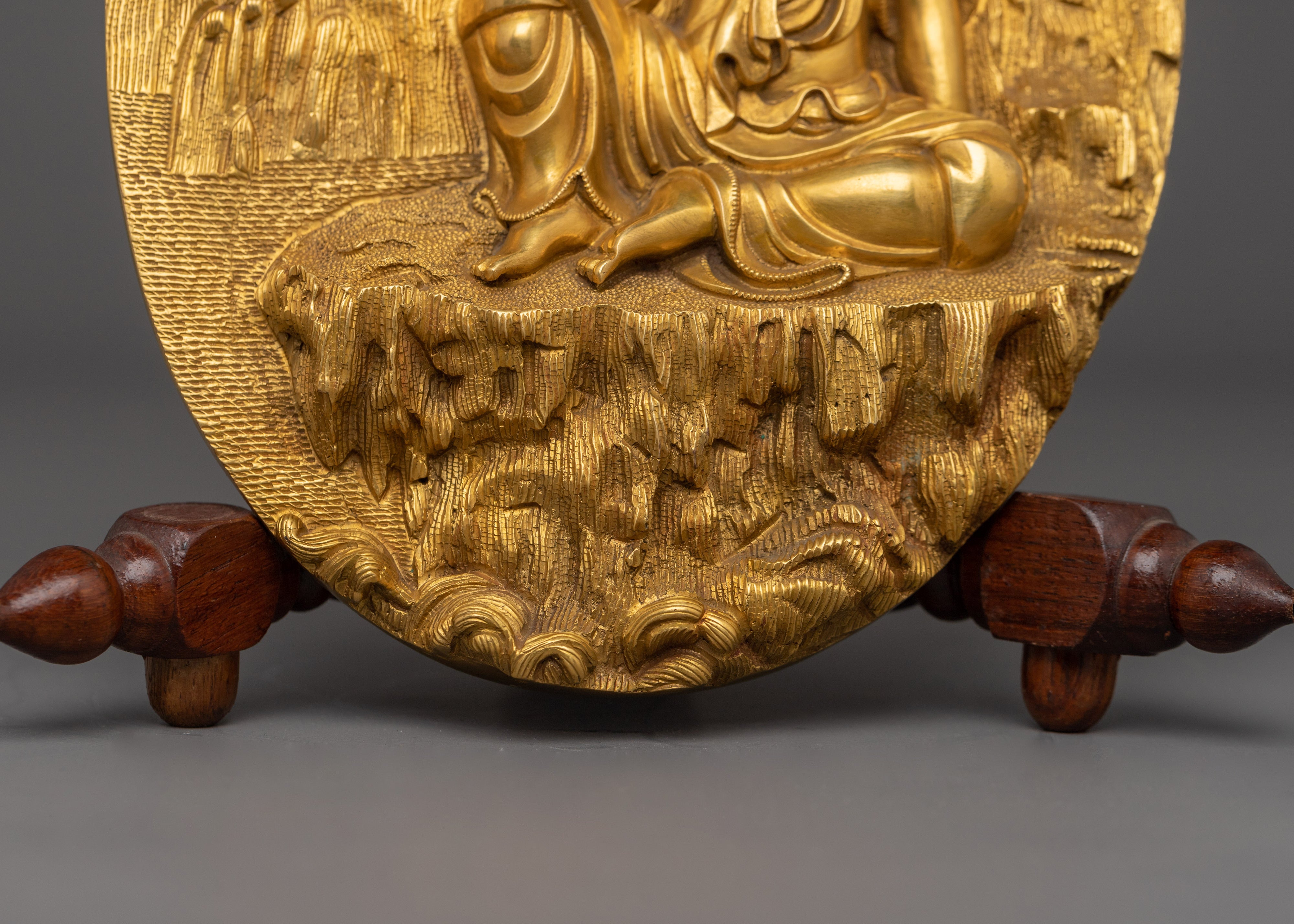 Oval Guanyin Sculpture | Oval of Compassion