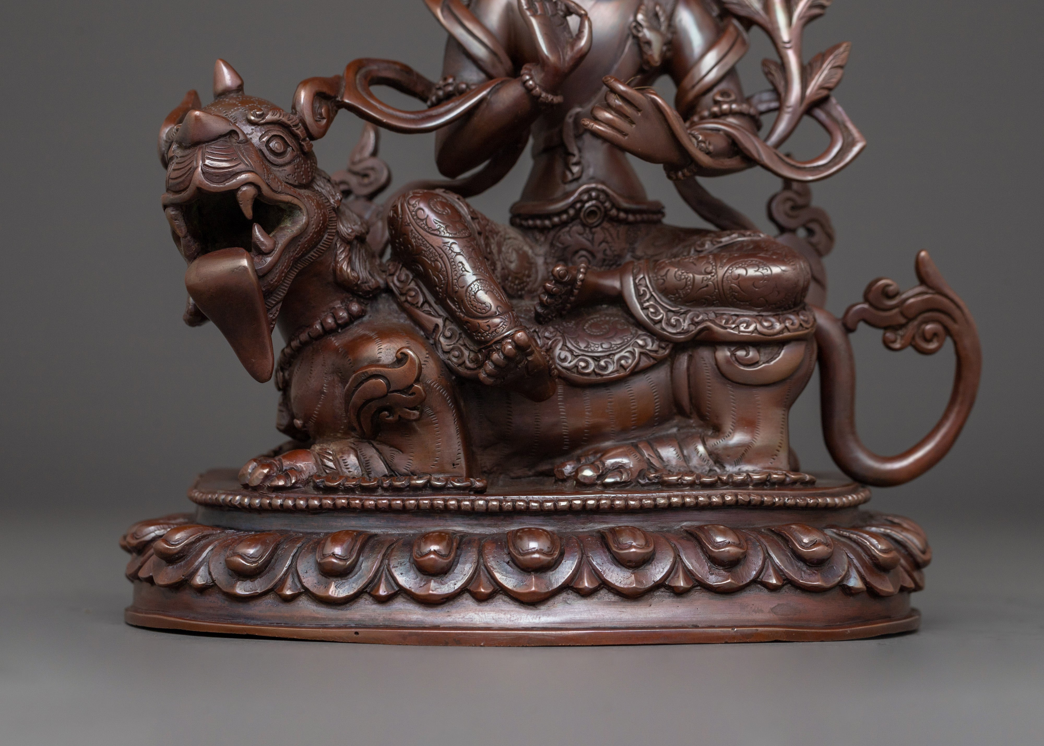 Simhanada Avalokiteshvara Statue | The Compassionate One