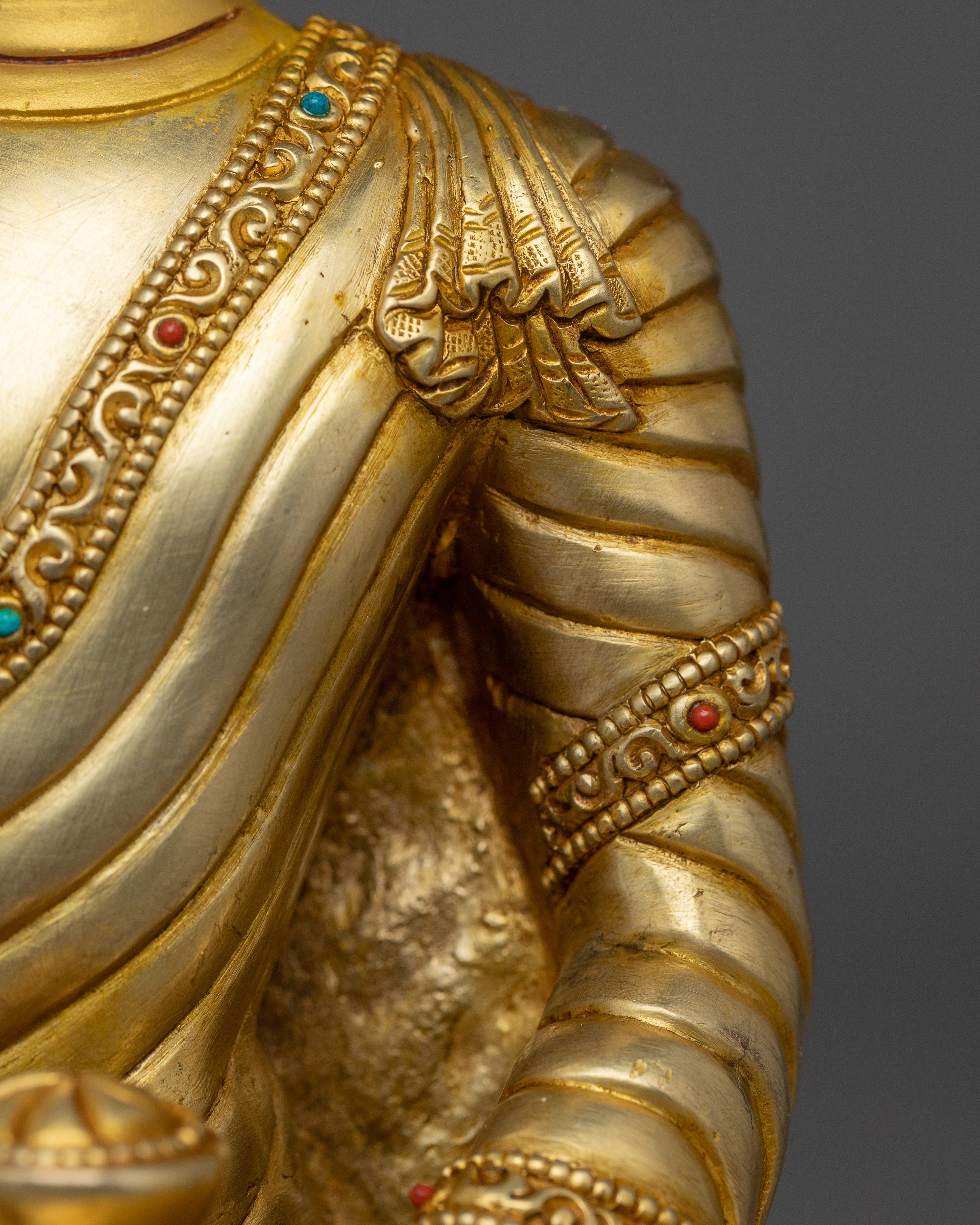 Serene Shakyamuni Buddha Statue | Gautama Buddha - The Enlightened One