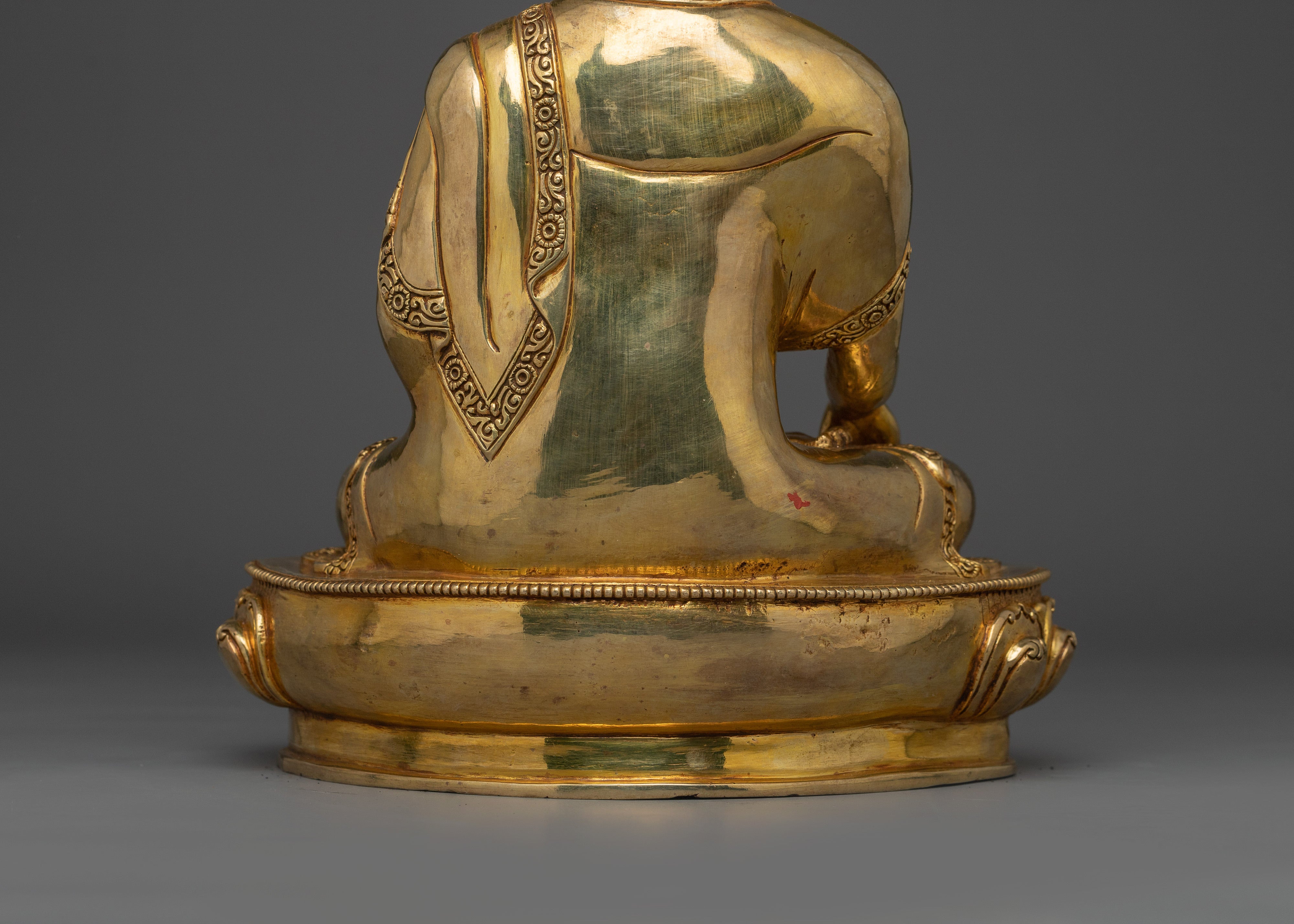 Enlightened One Shakyamuni Buddha | Peaceful Gautama Buddha Statue