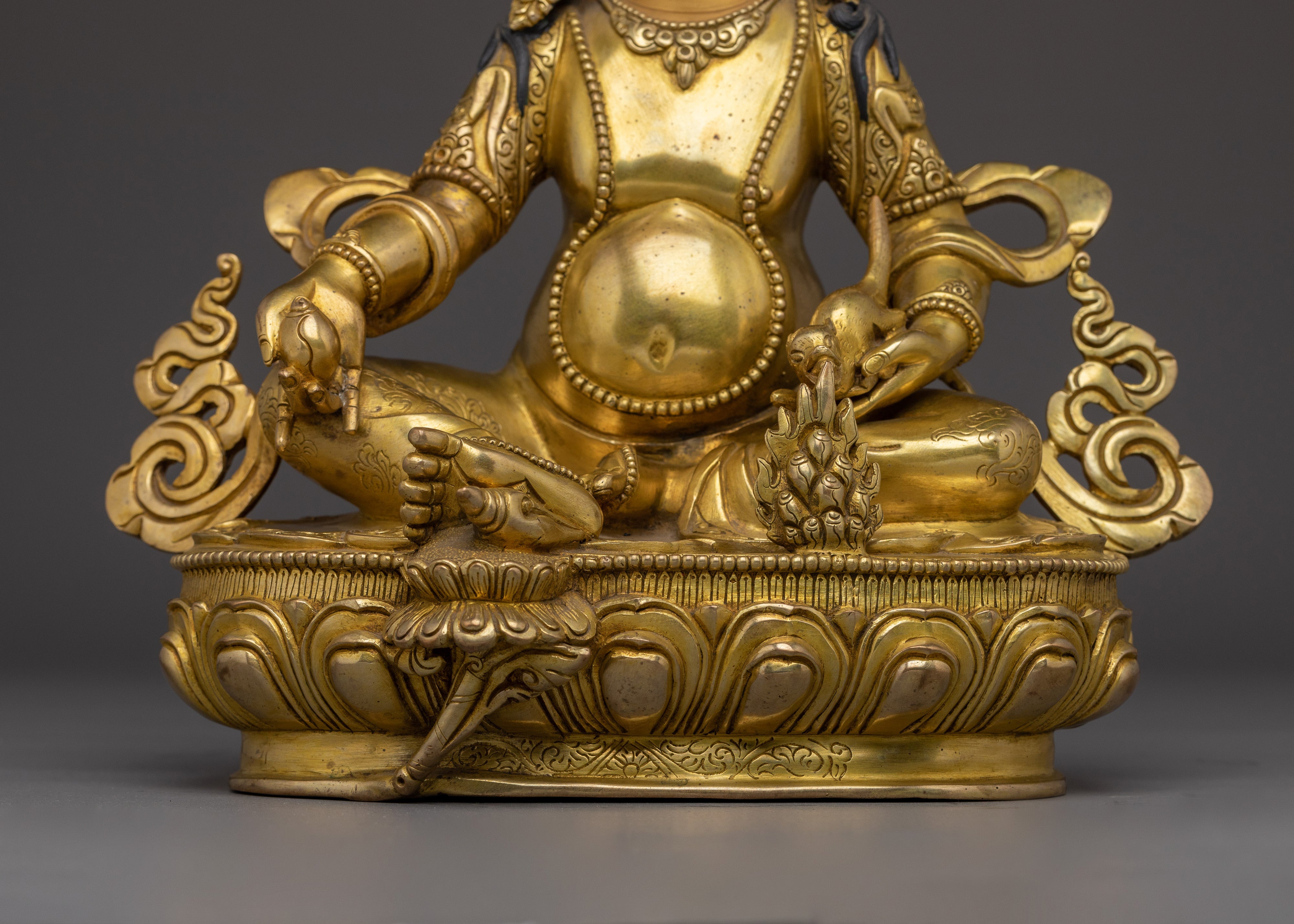 Figurine of Wealth Deity Dzambhala | Prosperity Deity in Tibetan Buddhism