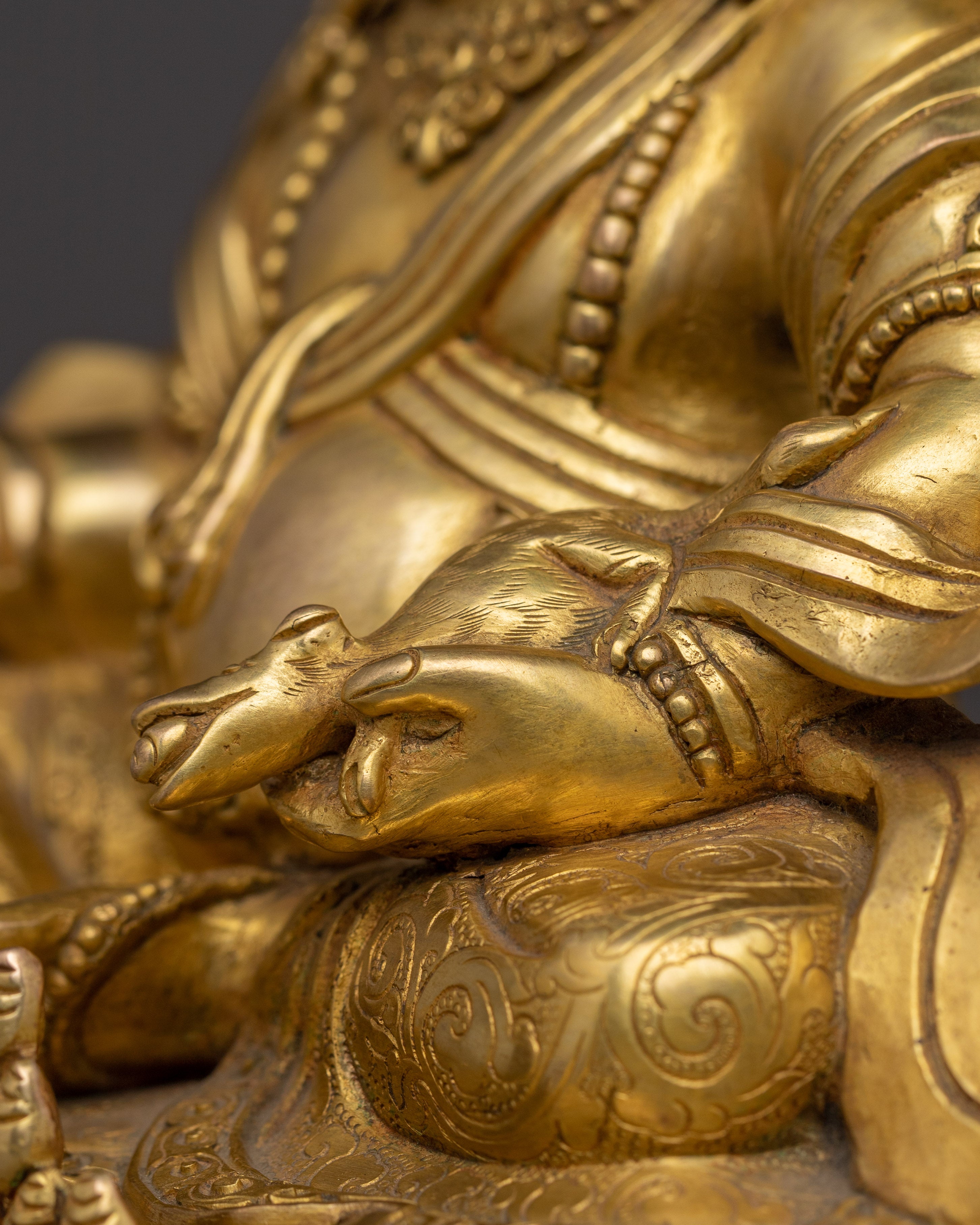 Abundance Deity in Tibetan Buddhism Dzambhala | Deity of Prosperity