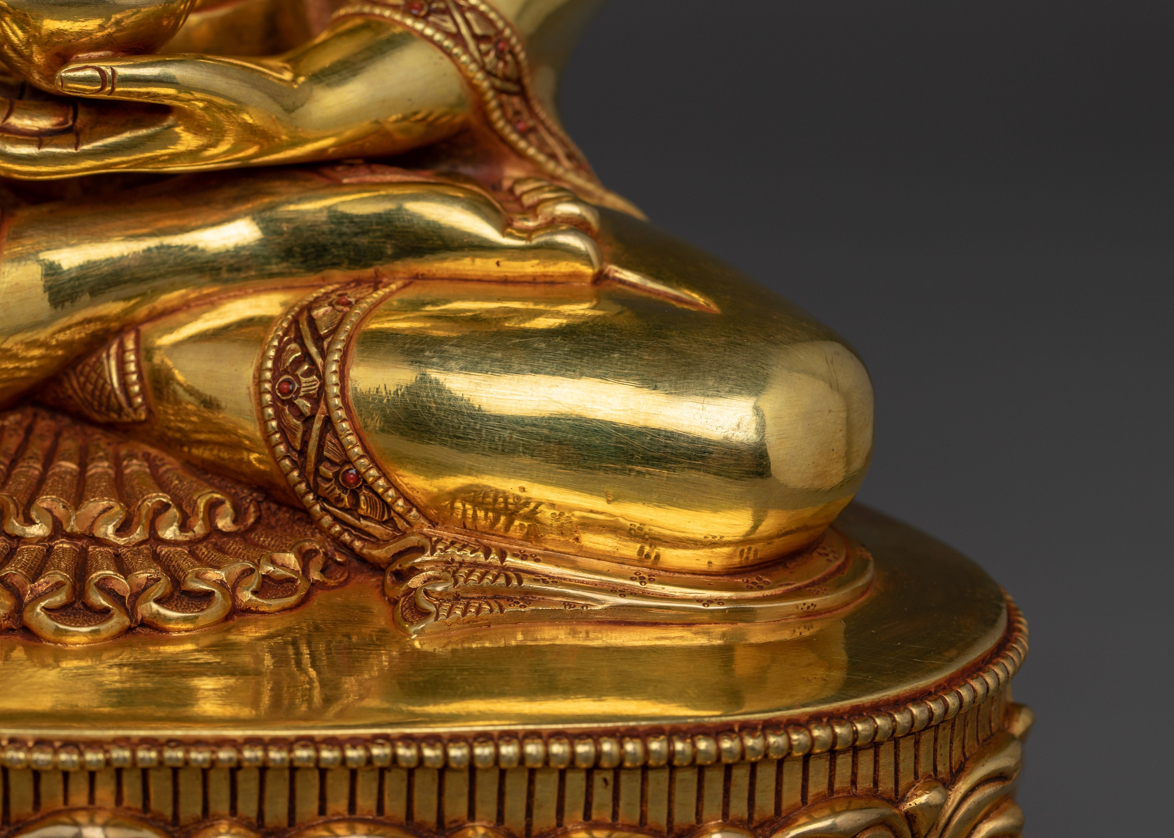 Sculpture of Dharma Teacher Shakyamuni Buddha | The Enlightened One