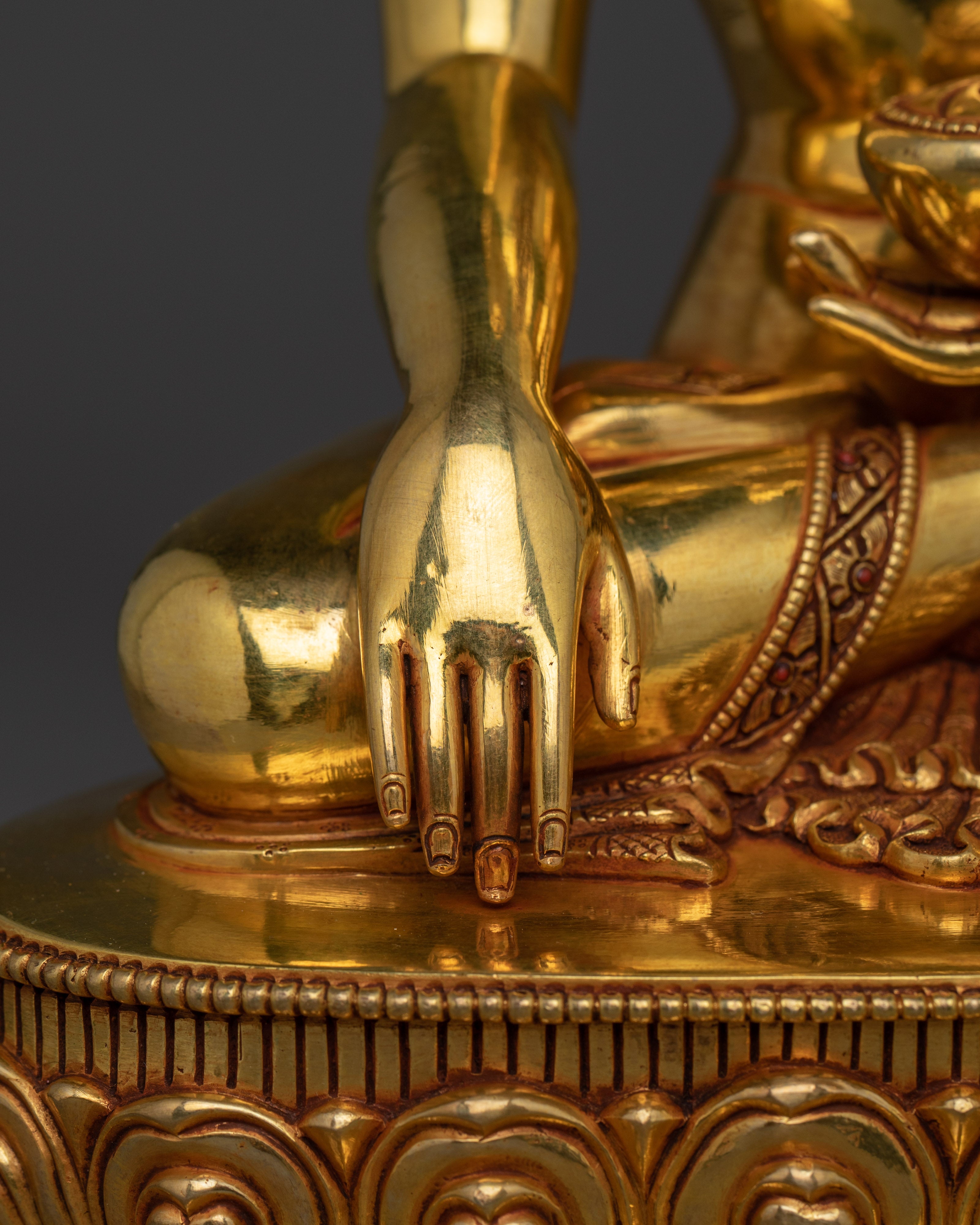 Sculpture of Dharma Teacher Shakyamuni Buddha | The Enlightened One
