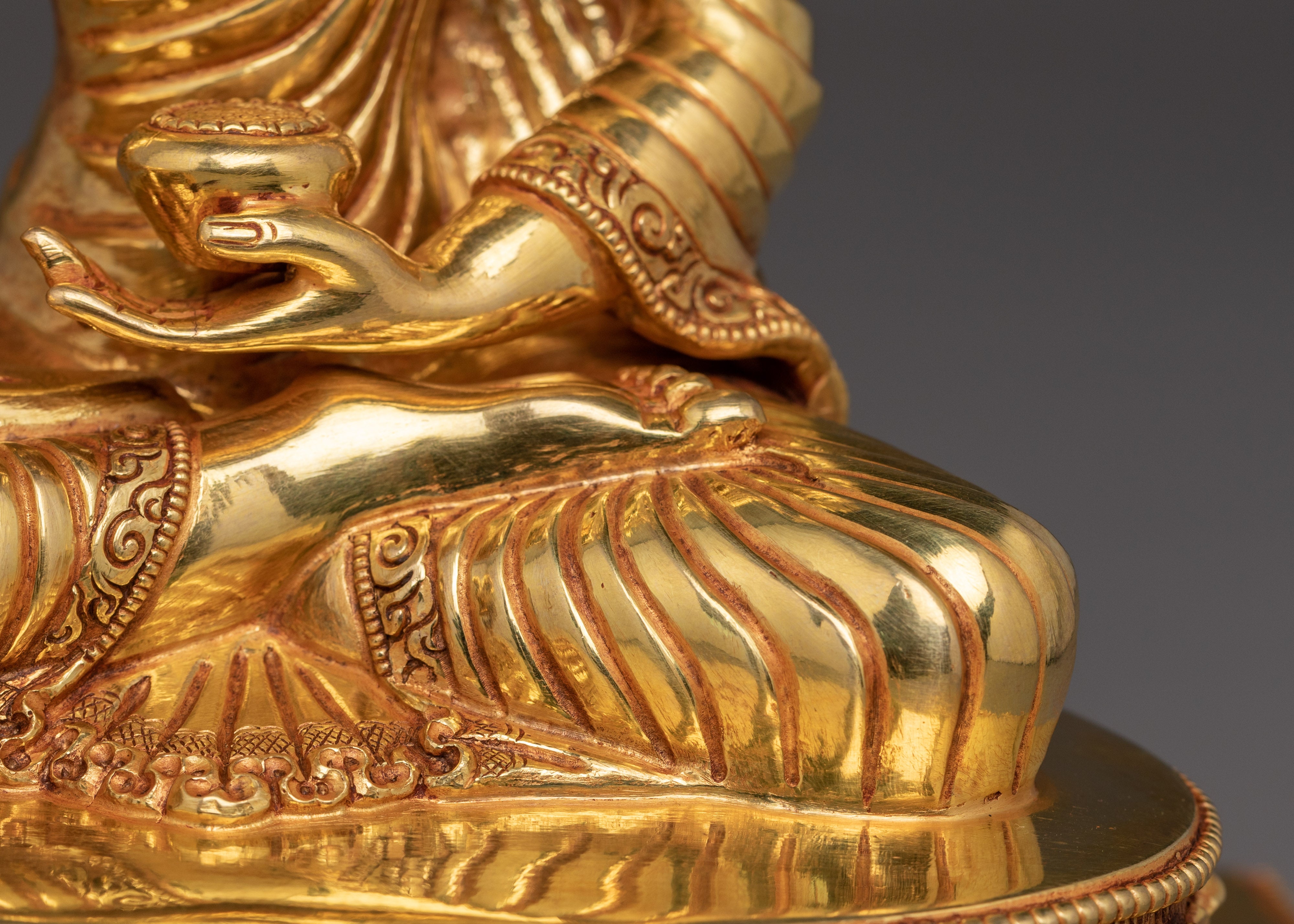 Gautama Buddha Serene Statue | Shakyamuni Buddha - Dharma Teacher