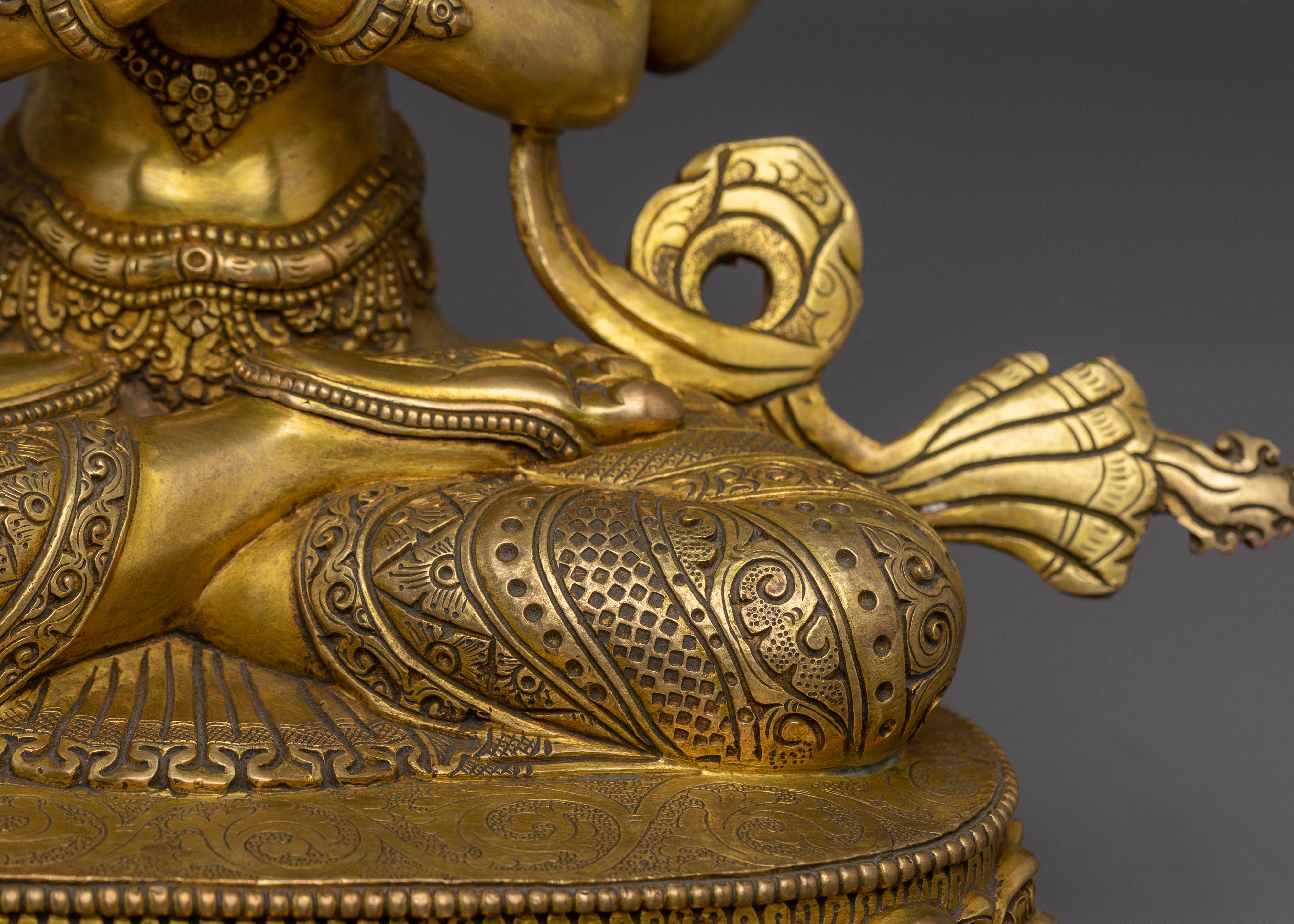 Embodiment of Boundless Compassion Chenrezig Statue | Avalokiteshvara Sculpture