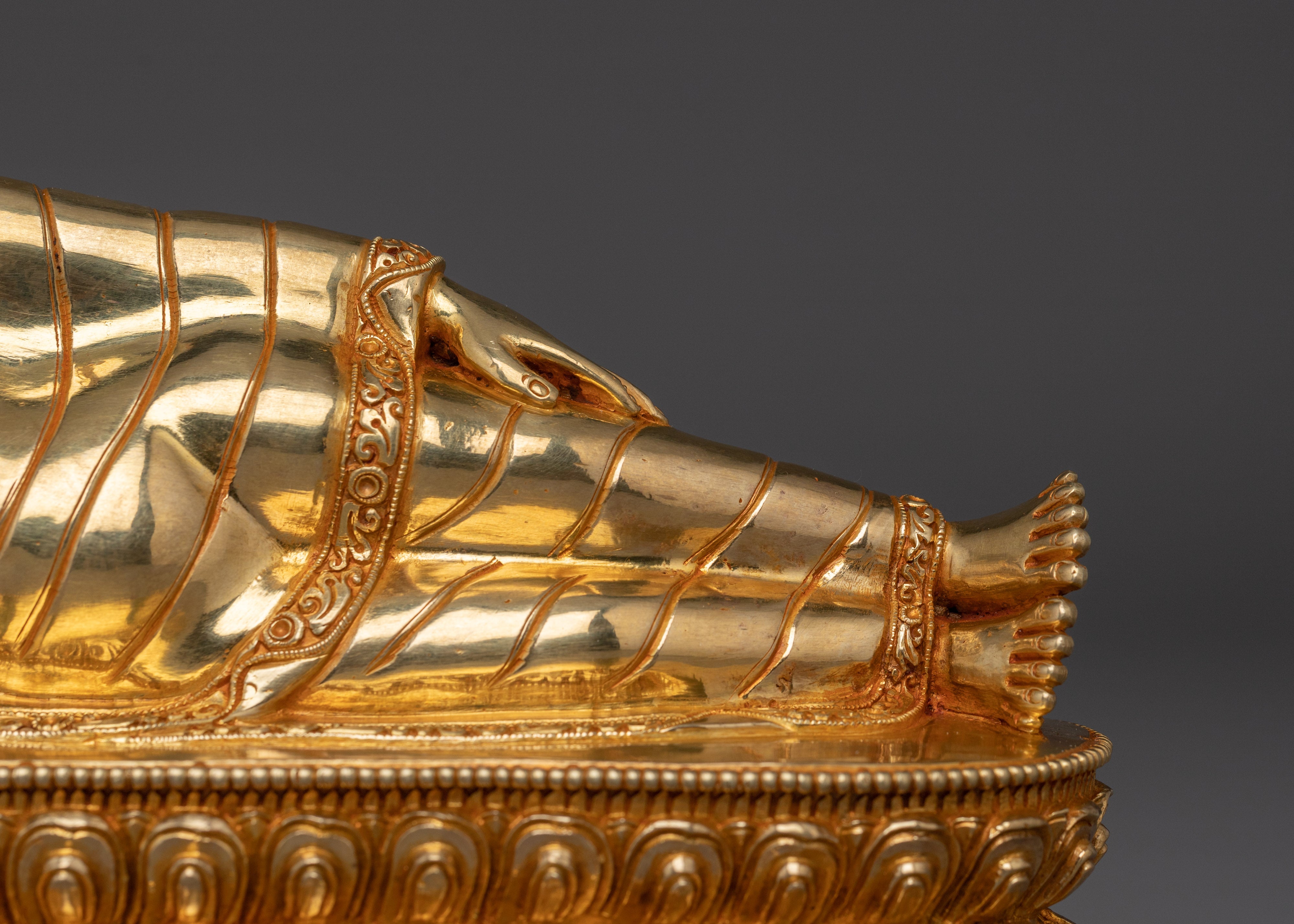 Sleeping Buddha statue | Tranquil Rest in Divine Form