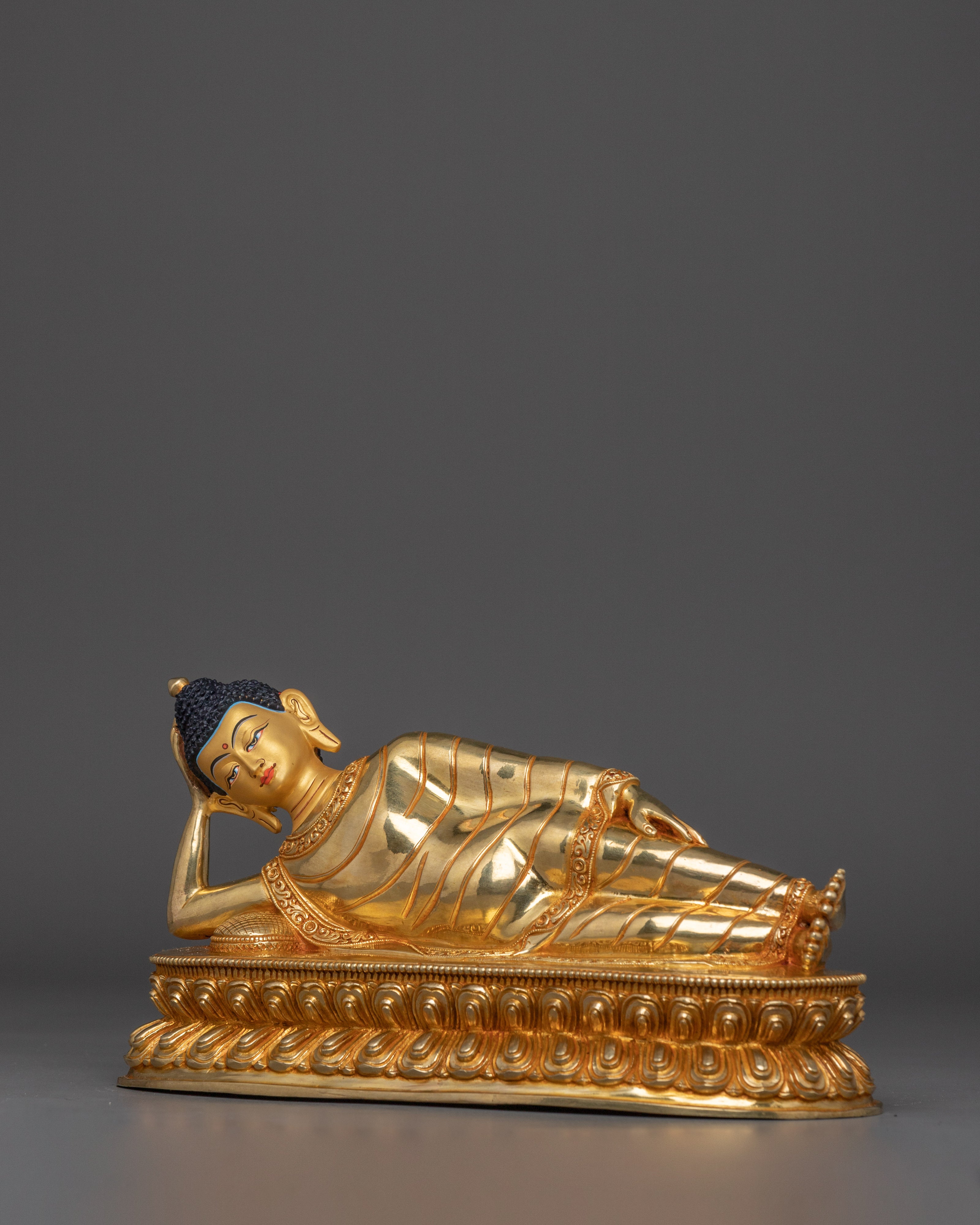 Sleeping Buddha statue | Tranquil Rest in Divine Form