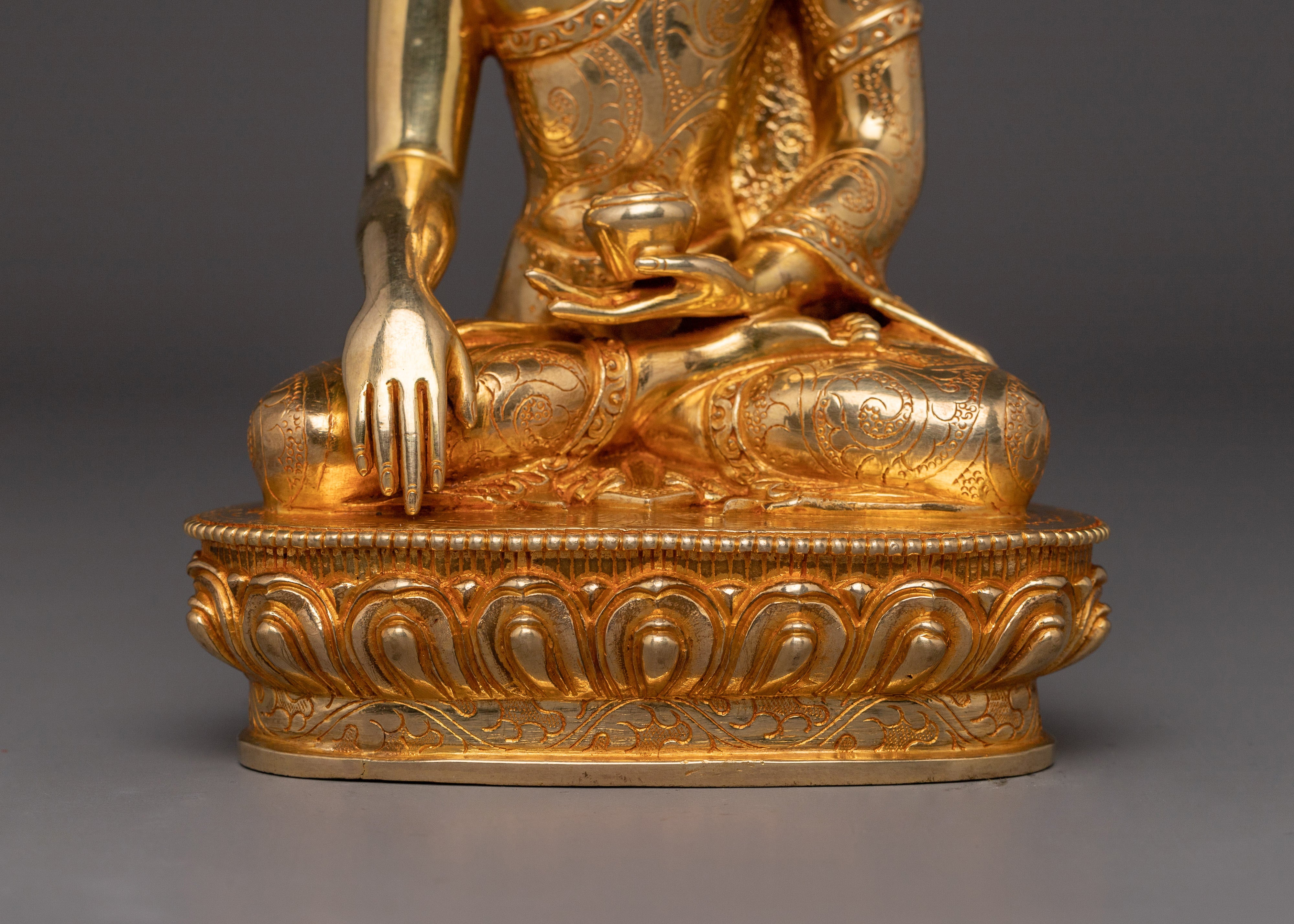 24k Gold Gilded Buddha Shakyamuni Sculpture | Founder of the Buddhist Path
