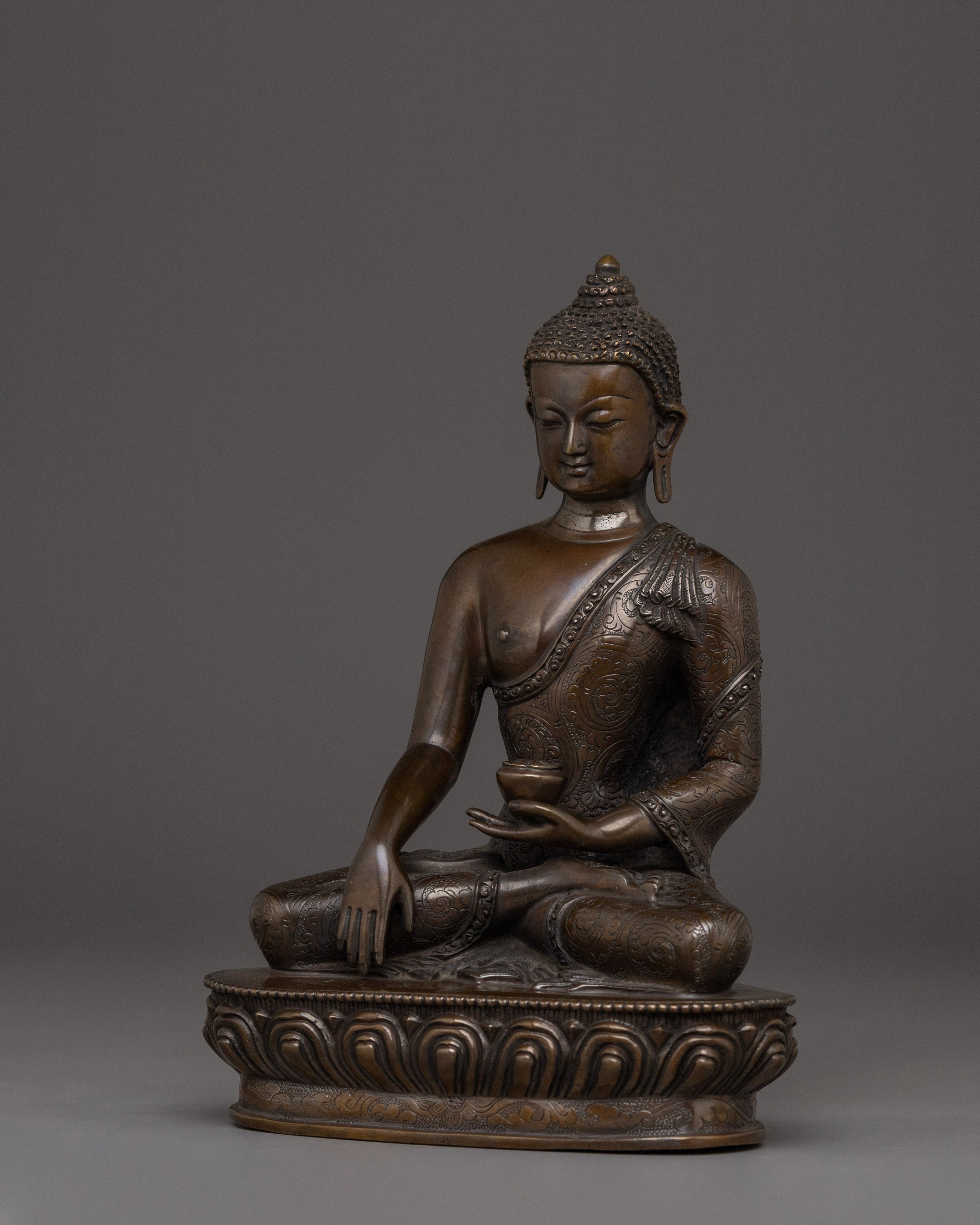 Gautama Buddha Oxidized Statue | Shakyamuni Buddha - The Enlightened One