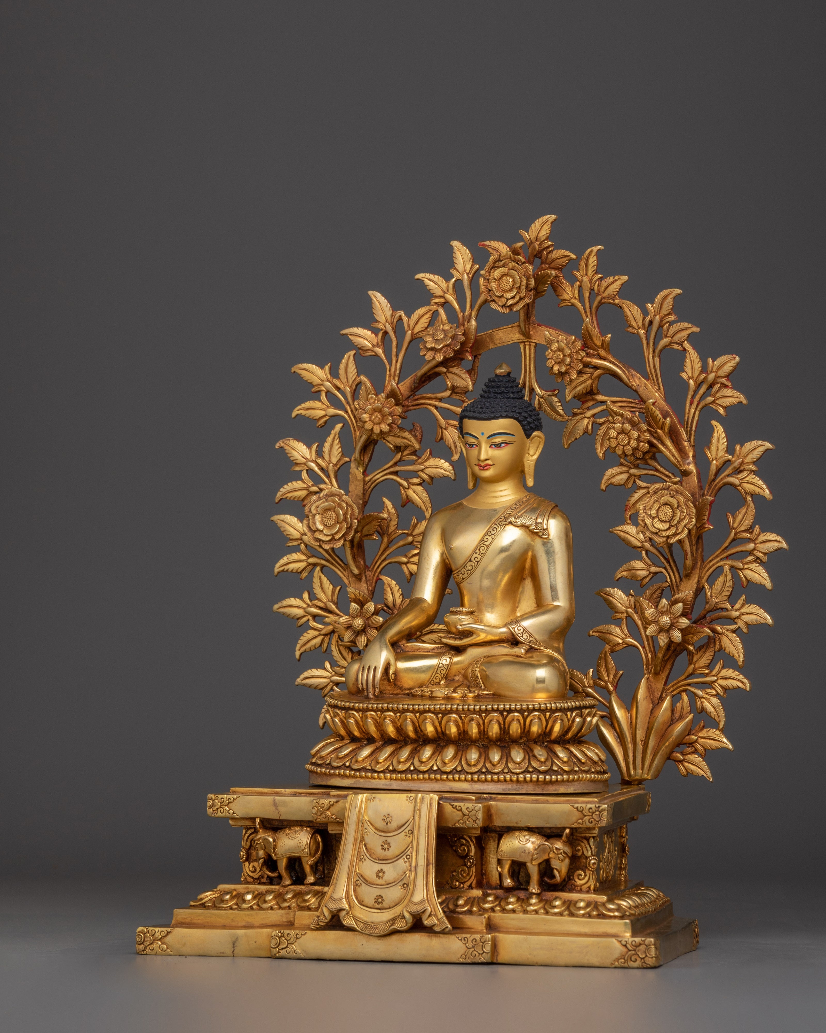 Peaceful Deity Shakyamuni Buddha | Embodiment of Enlightenment and Compassion