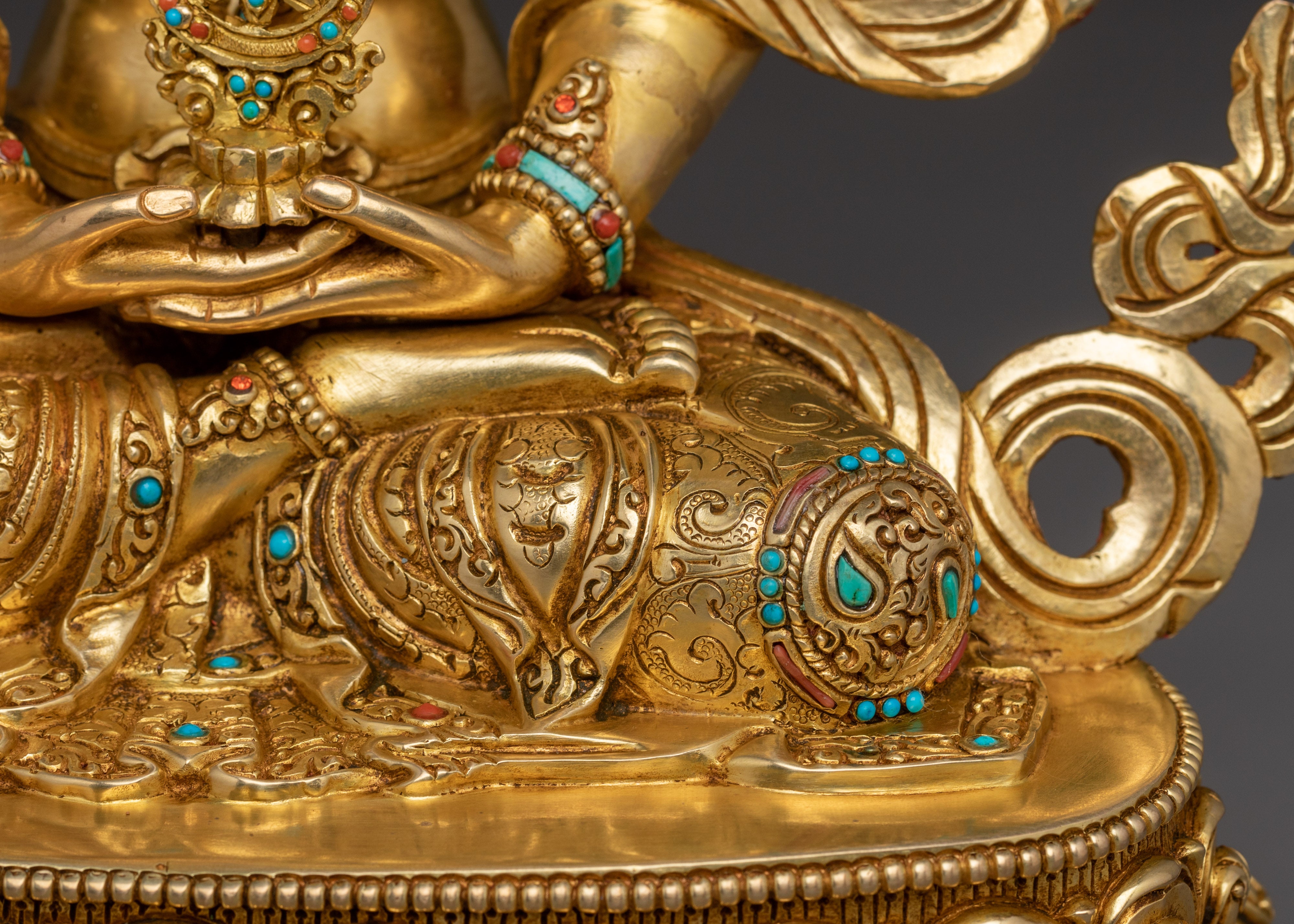 Primordial Buddha Vairocana Statue | Traditional Artwork