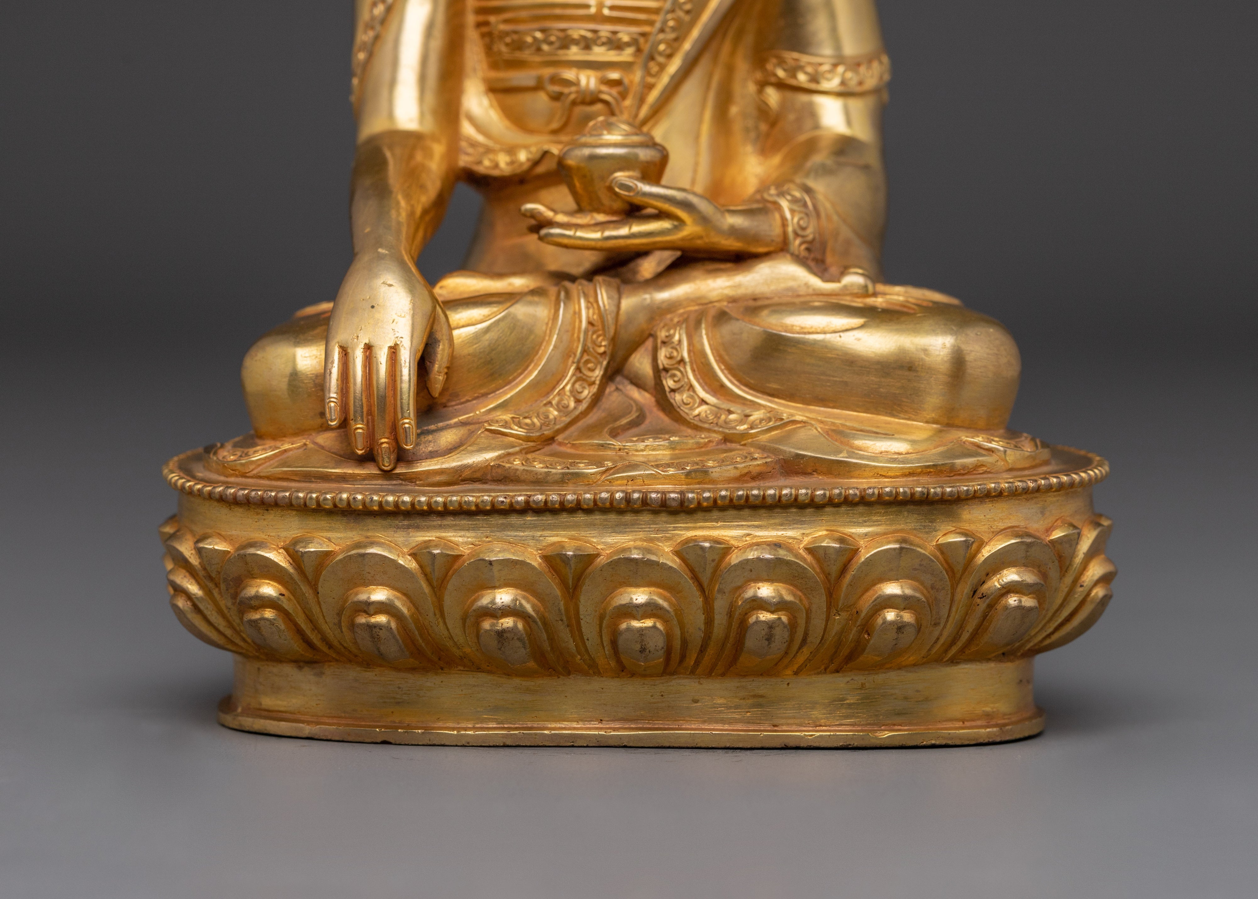 Peace Symbol Gautama Buddha Statue | Shakyamuni Buddha - The enlightened one