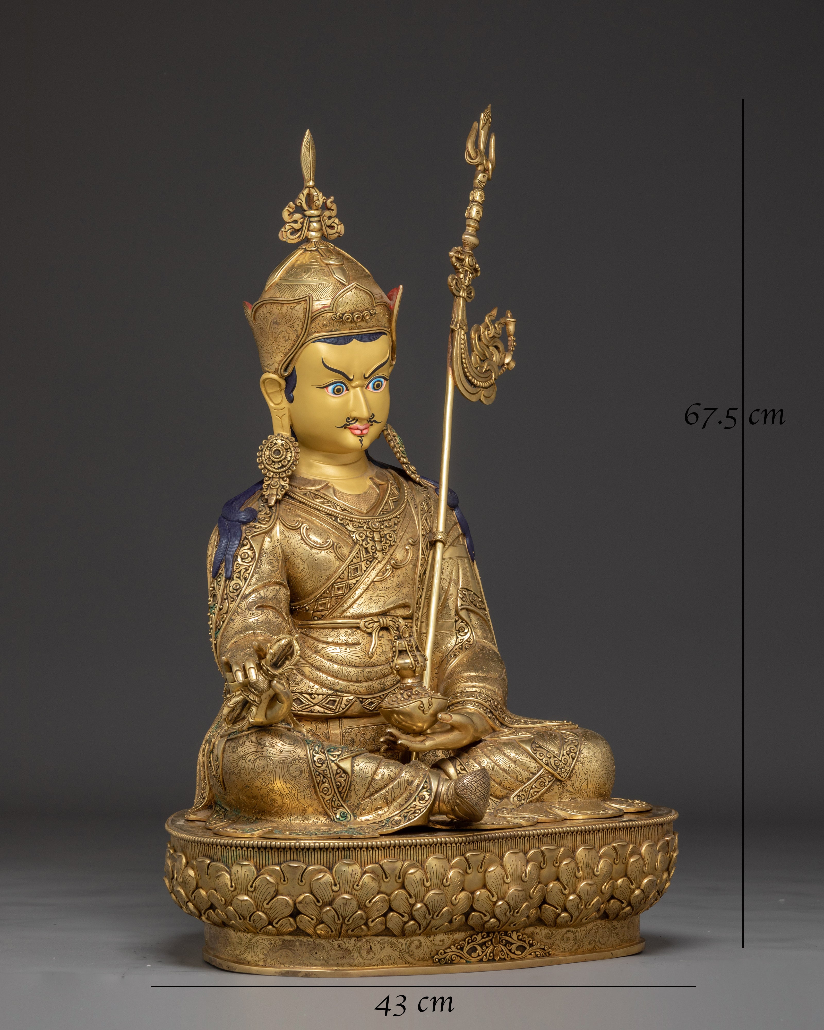 venerated-guru-rinpoche-statue