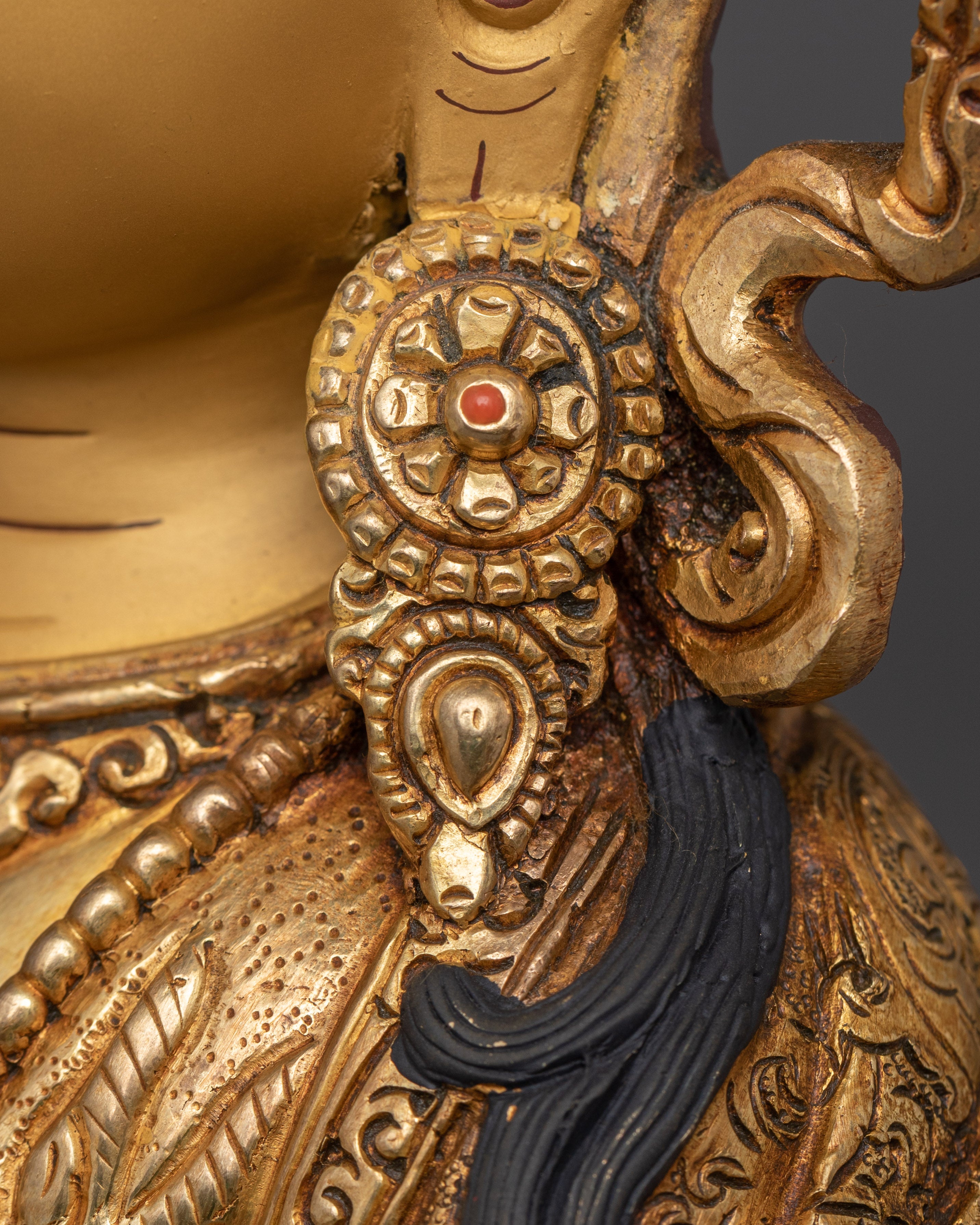 Graceful Chenrezig Statue | Avalokiteshvara - Compassionate Bodhisattva