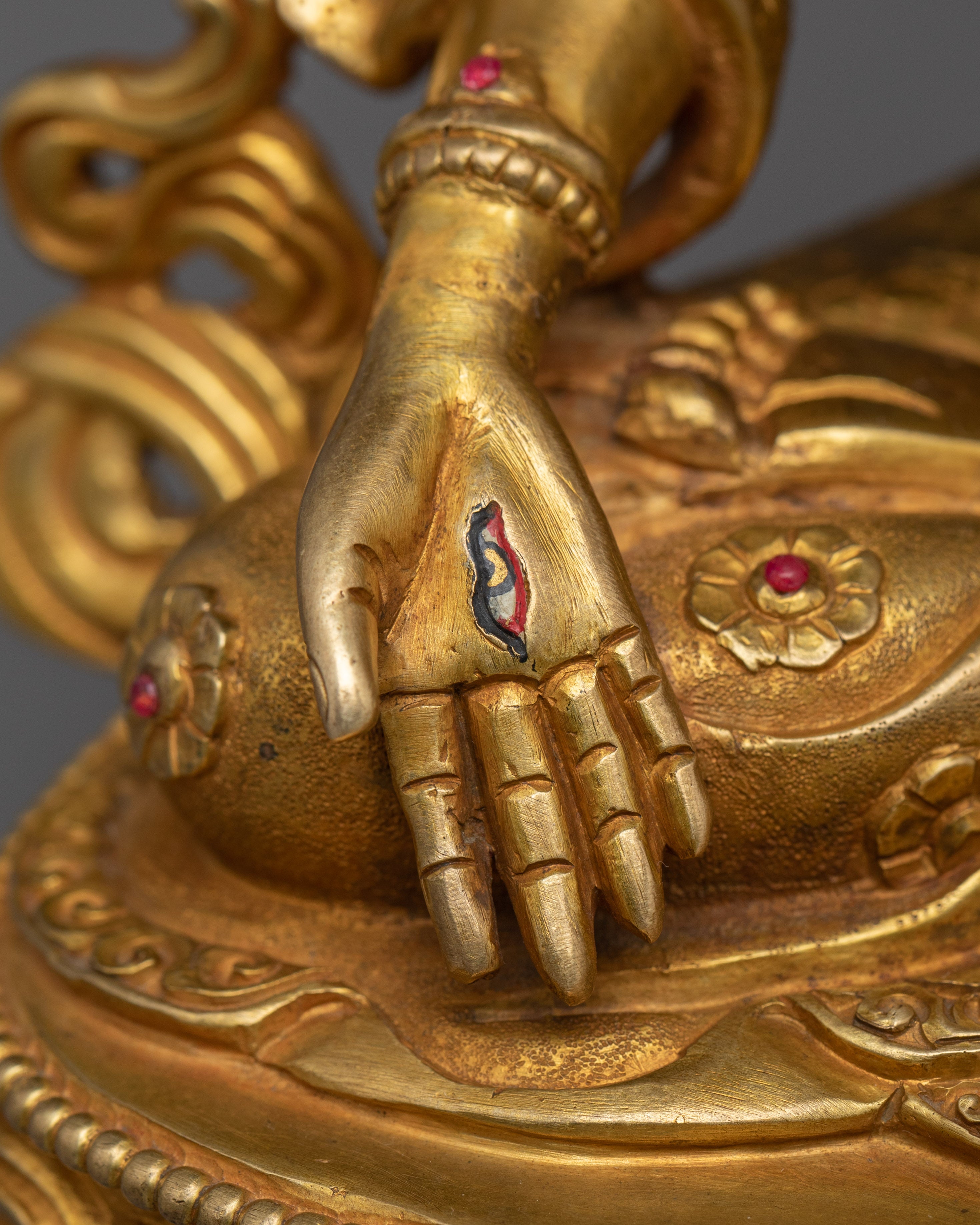 Buddhist Statue of Namgyalma for Meditation | Spiritual Longevity