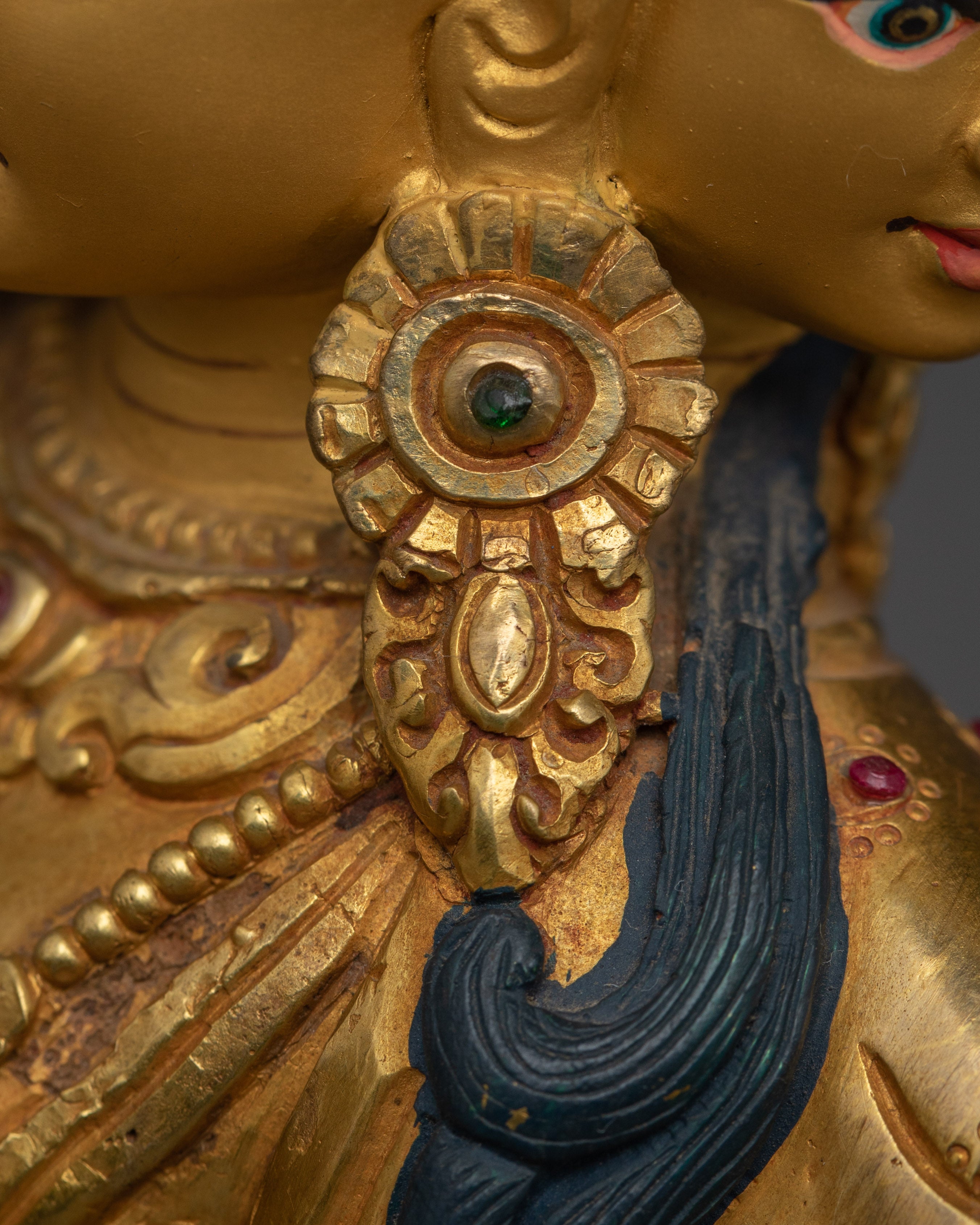 Buddhist Statue of Namgyalma for Meditation | Spiritual Longevity