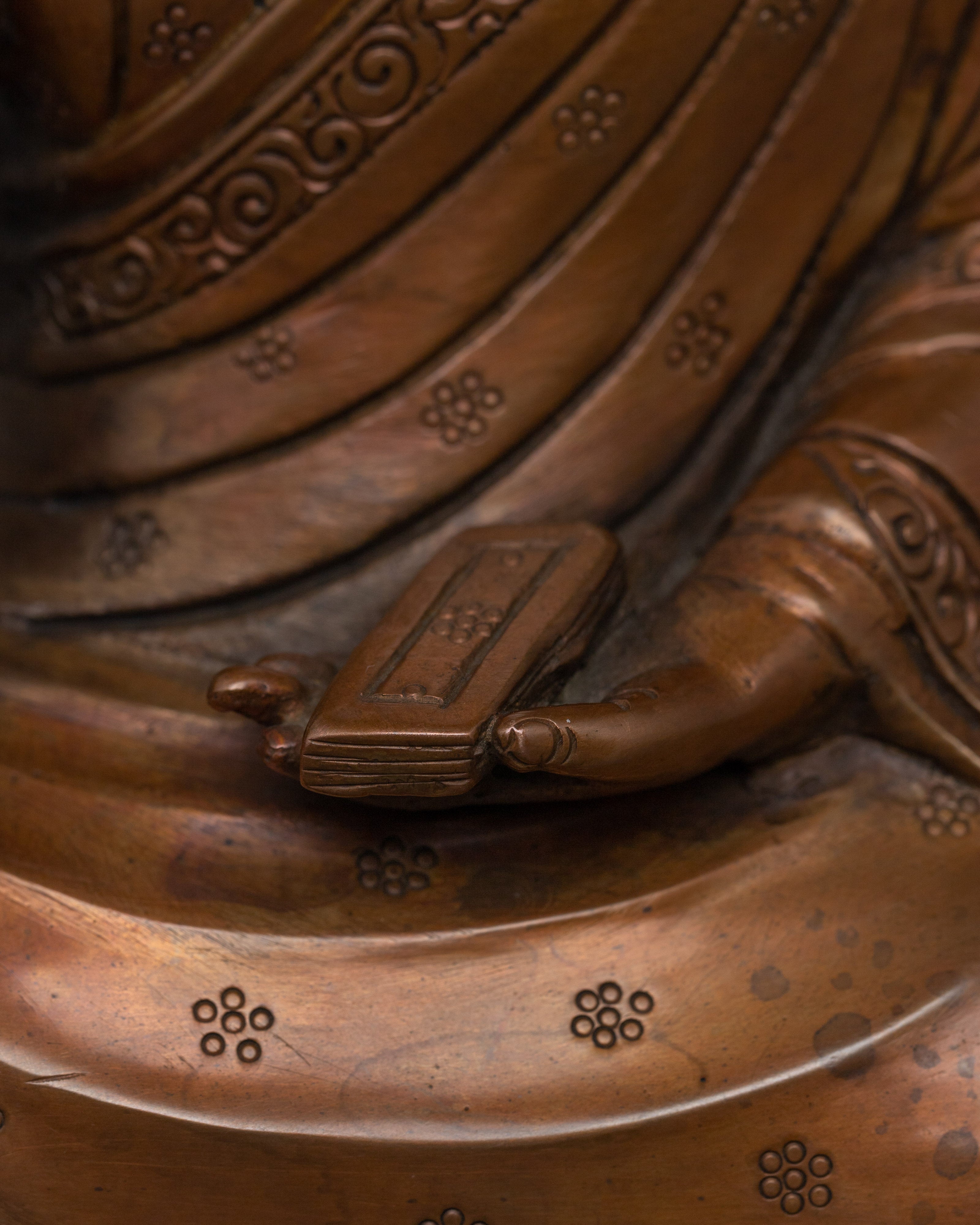 Drukpa Choegon Statue | The First Drukpa Choegon Rinpoche