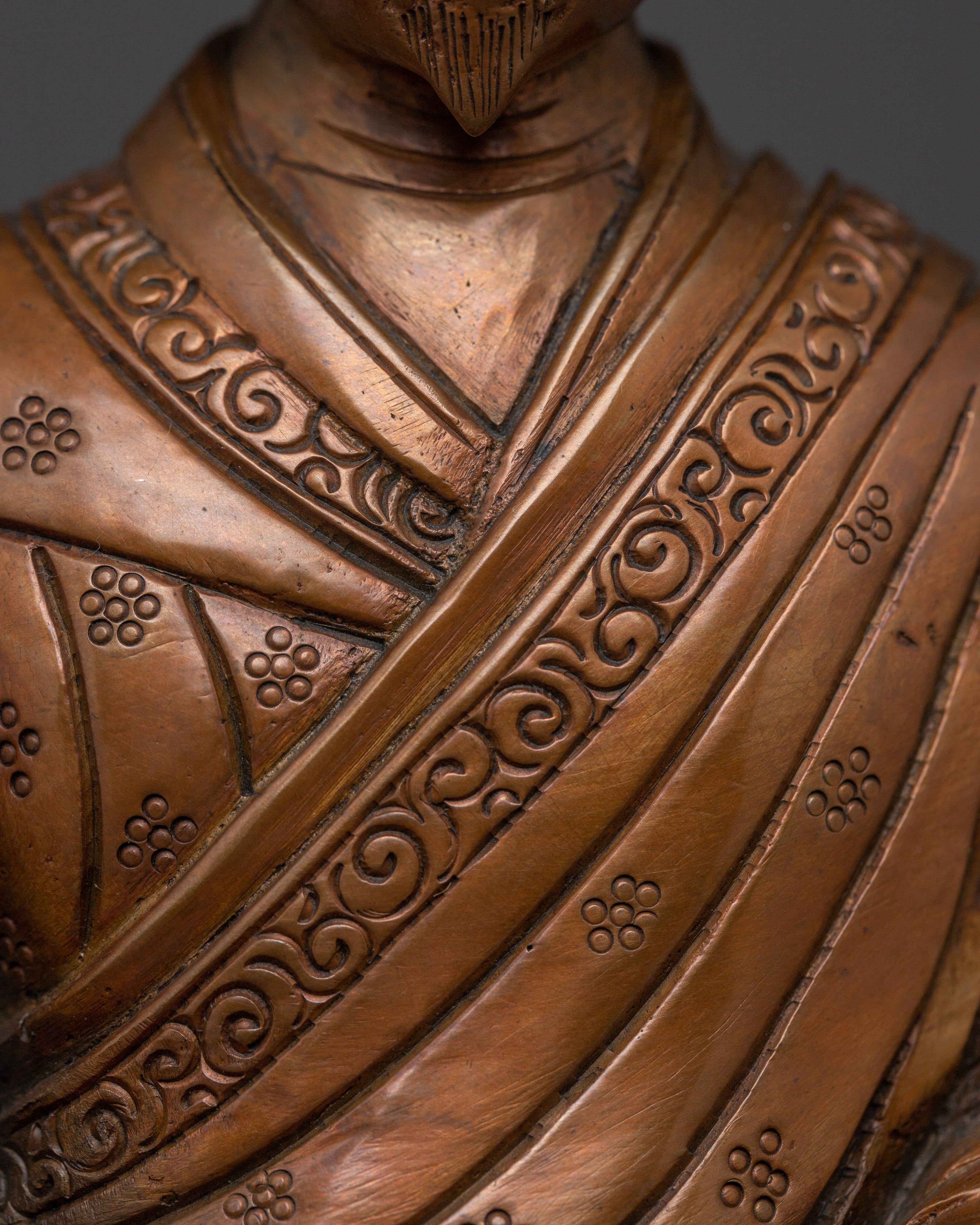 Drukpa Choegon Statue | The First Drukpa Choegon Rinpoche