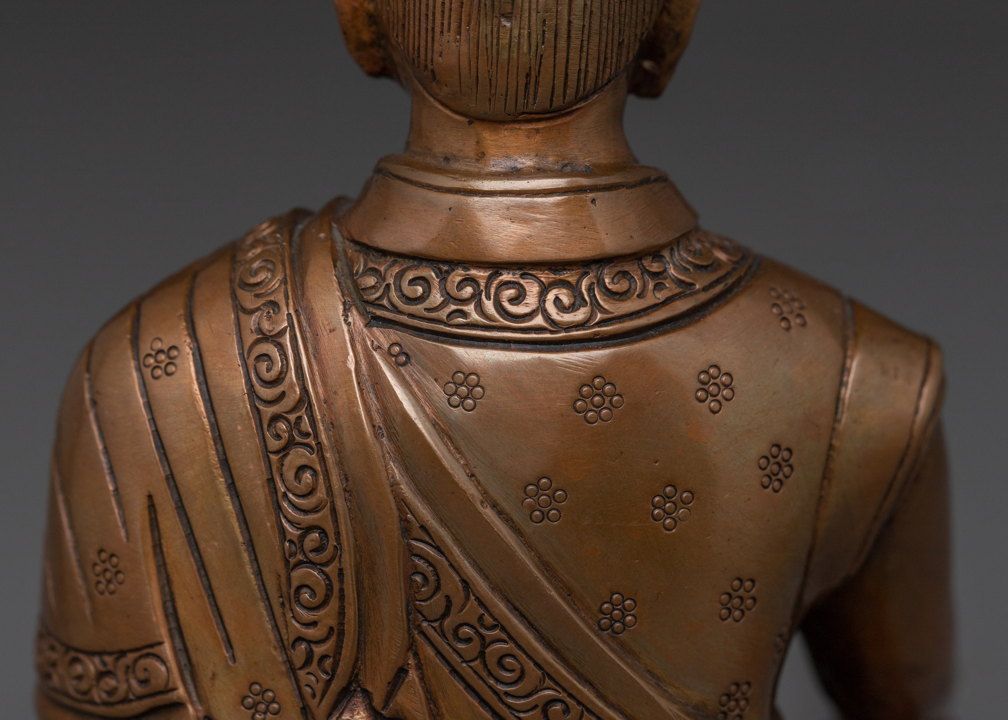 Drukpa Choegon Statue | The First Drukpa Choegon Rinpoche