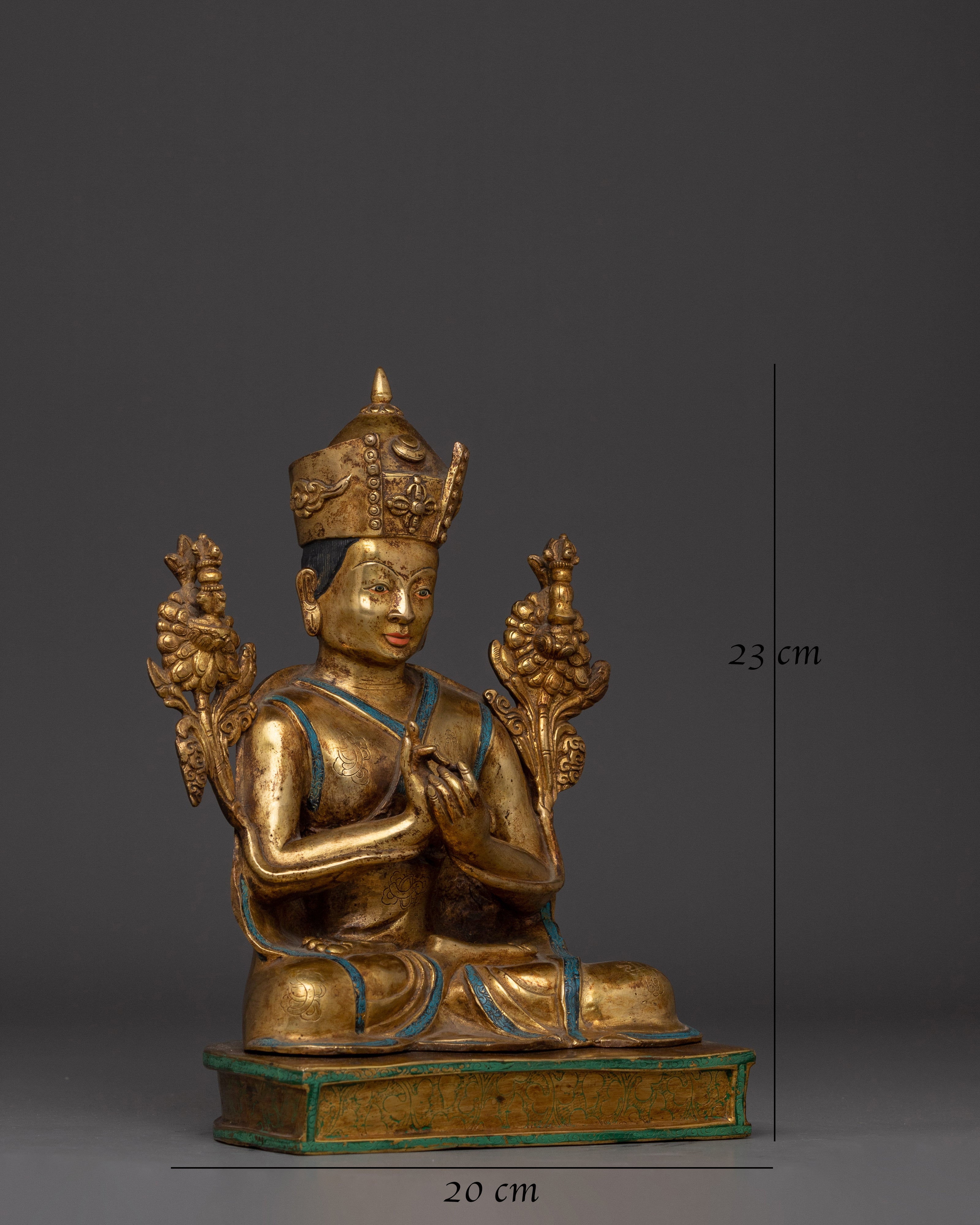 16th-gyalwa-karmapa-statue