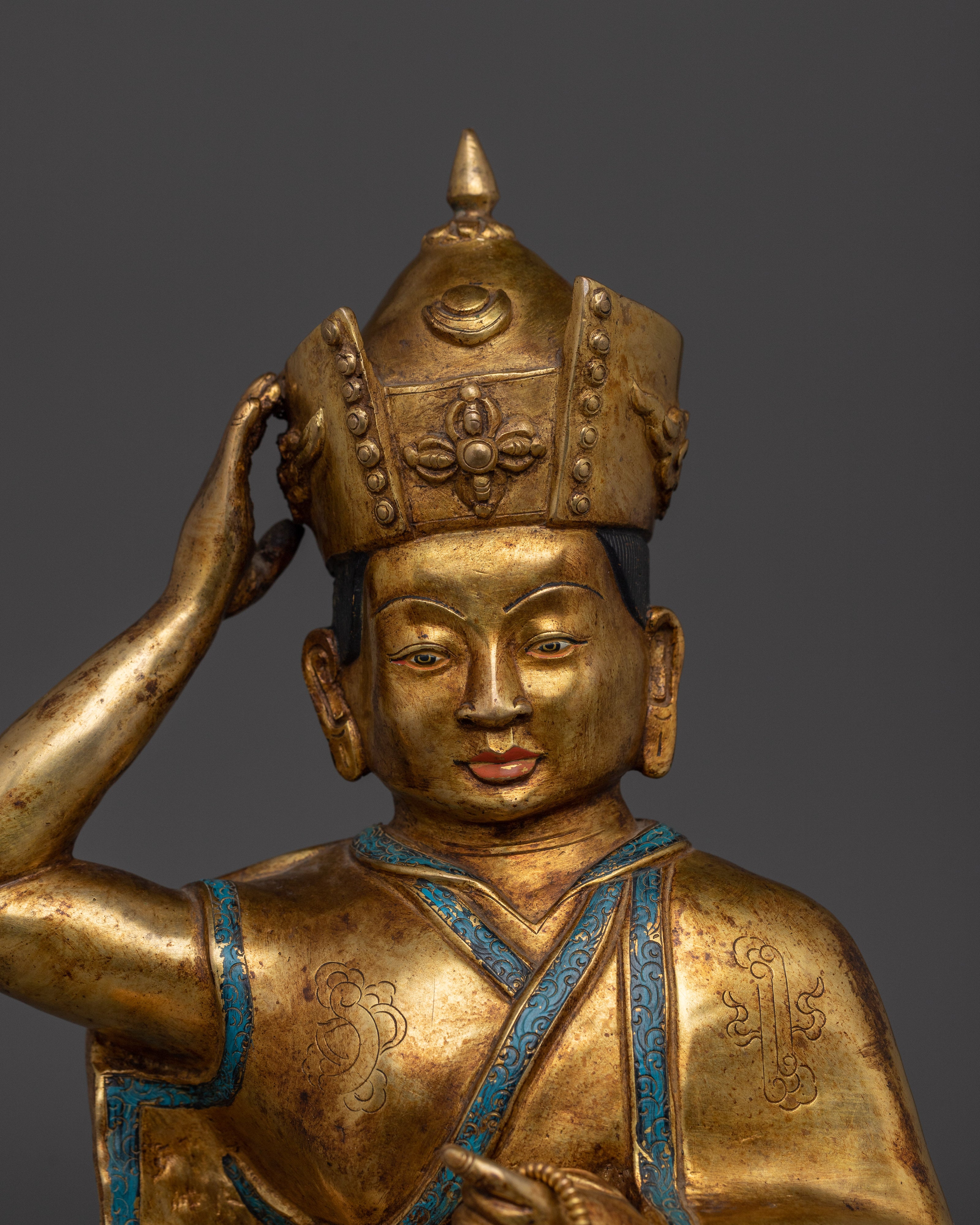 16th Gyalwa Karmapa Sculpture | Spiritual Master from Karma Kagyu Lineage